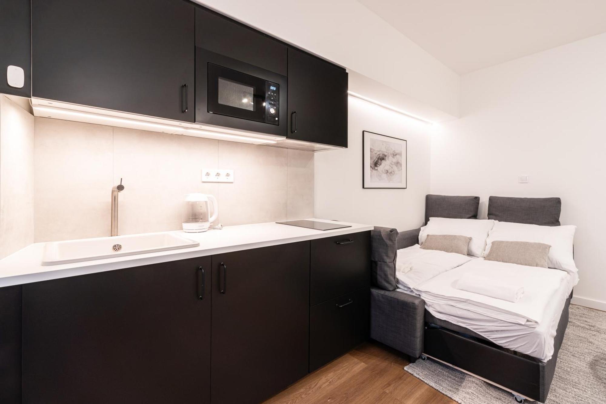 E23 - Grand Boulevard Design Loft - Location By Bqa Apartmán Budapest