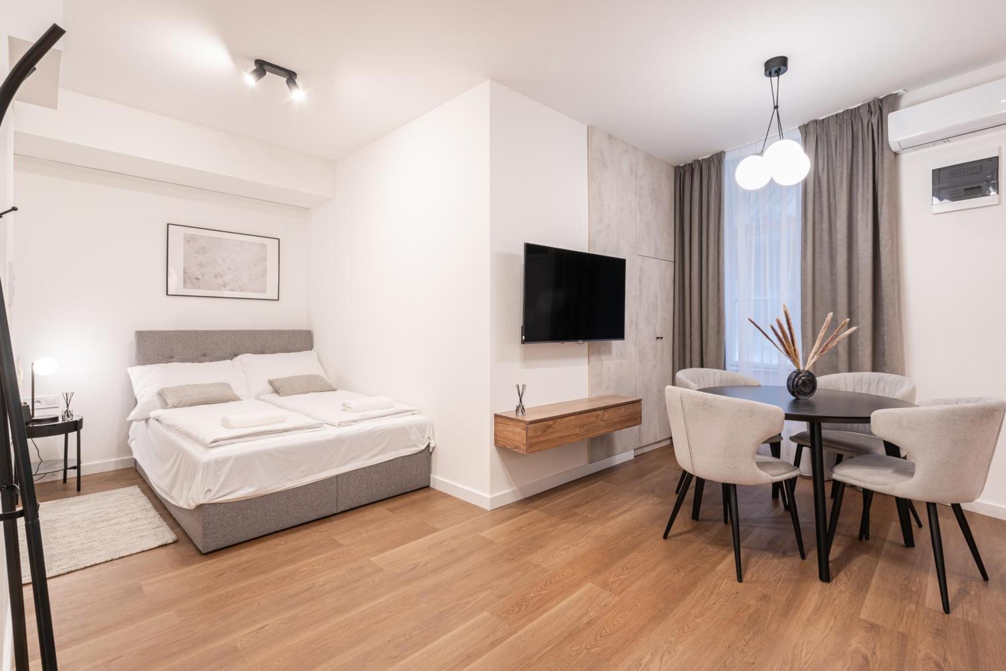 Apartmán E23 - Grand Boulevard Design Loft - Location By Bqa