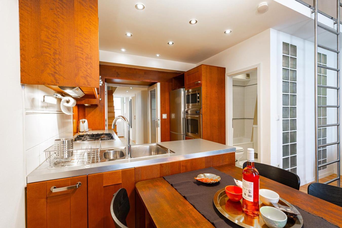 Riverside Two Bedroom Flat By The Chain Bridge Appartamento *