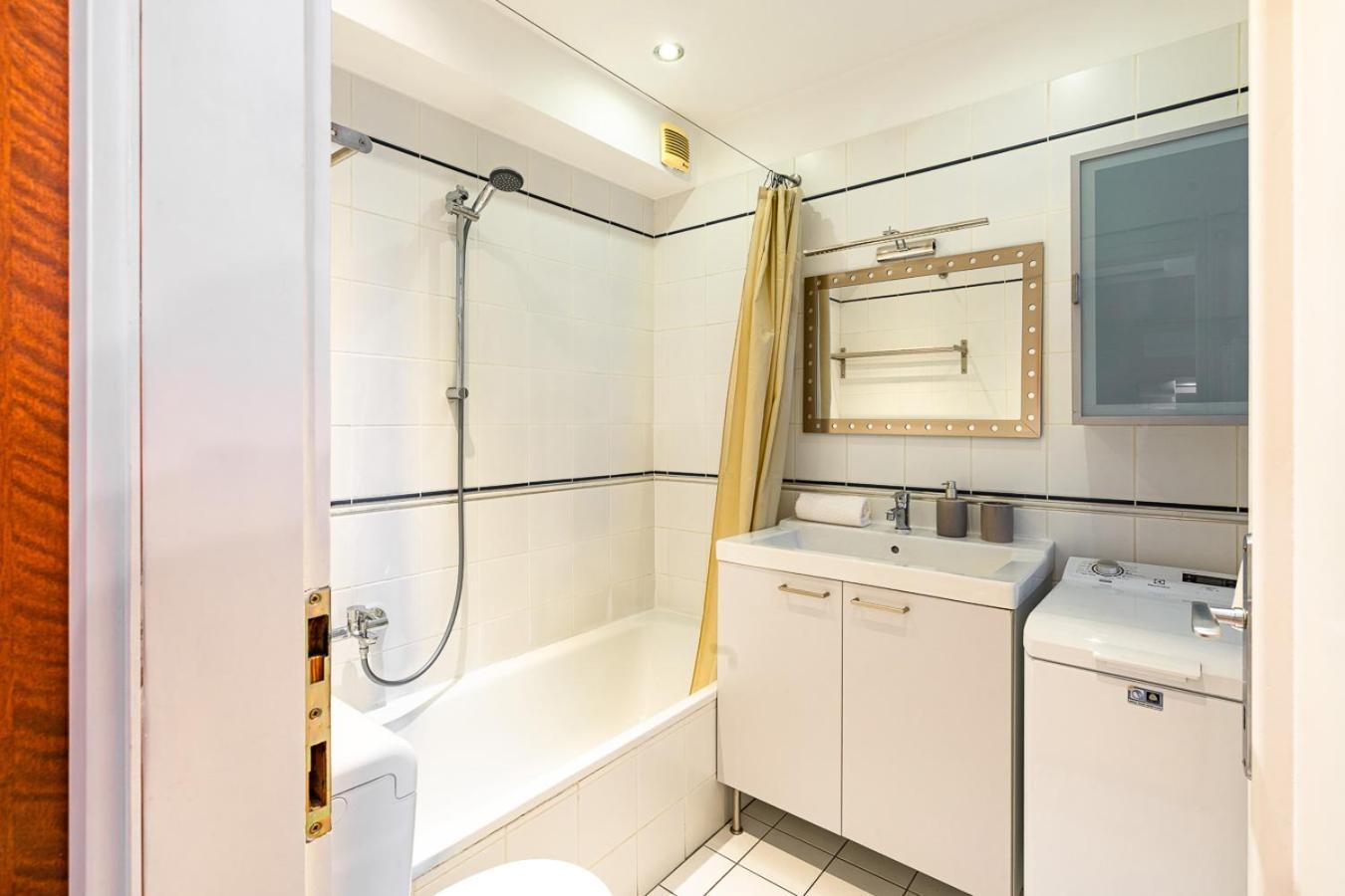 Appartamento Riverside Two Bedroom Flat By The Chain Bridge