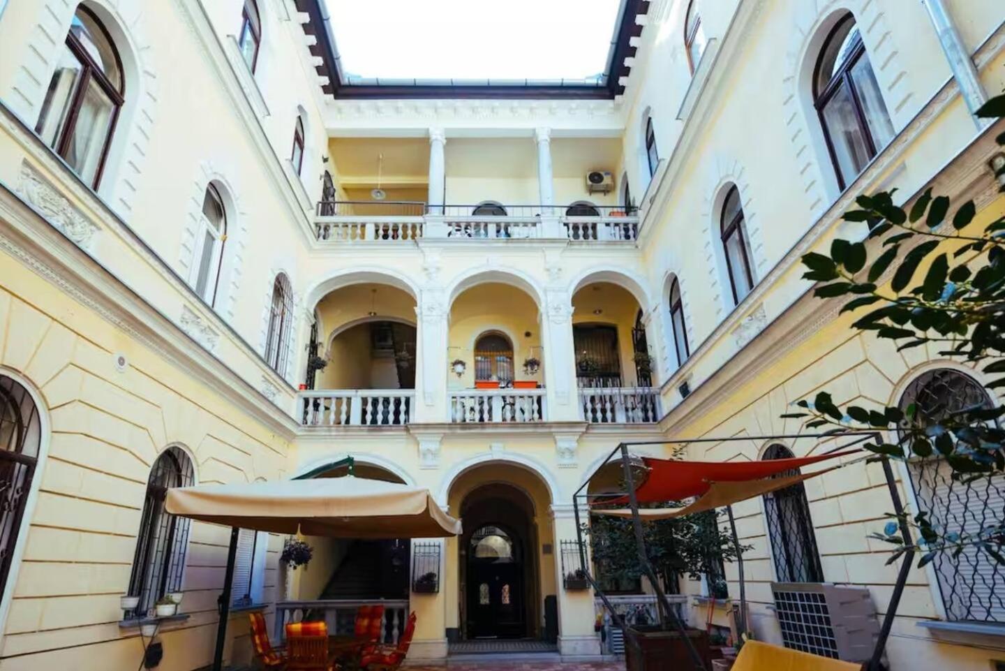 Appartamento Akacfa - Spacious Centre Budapest