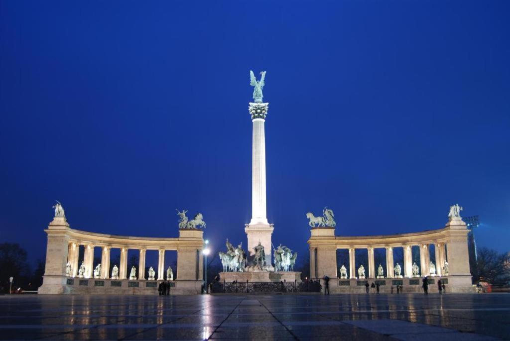 Andrassy Lejlighed *