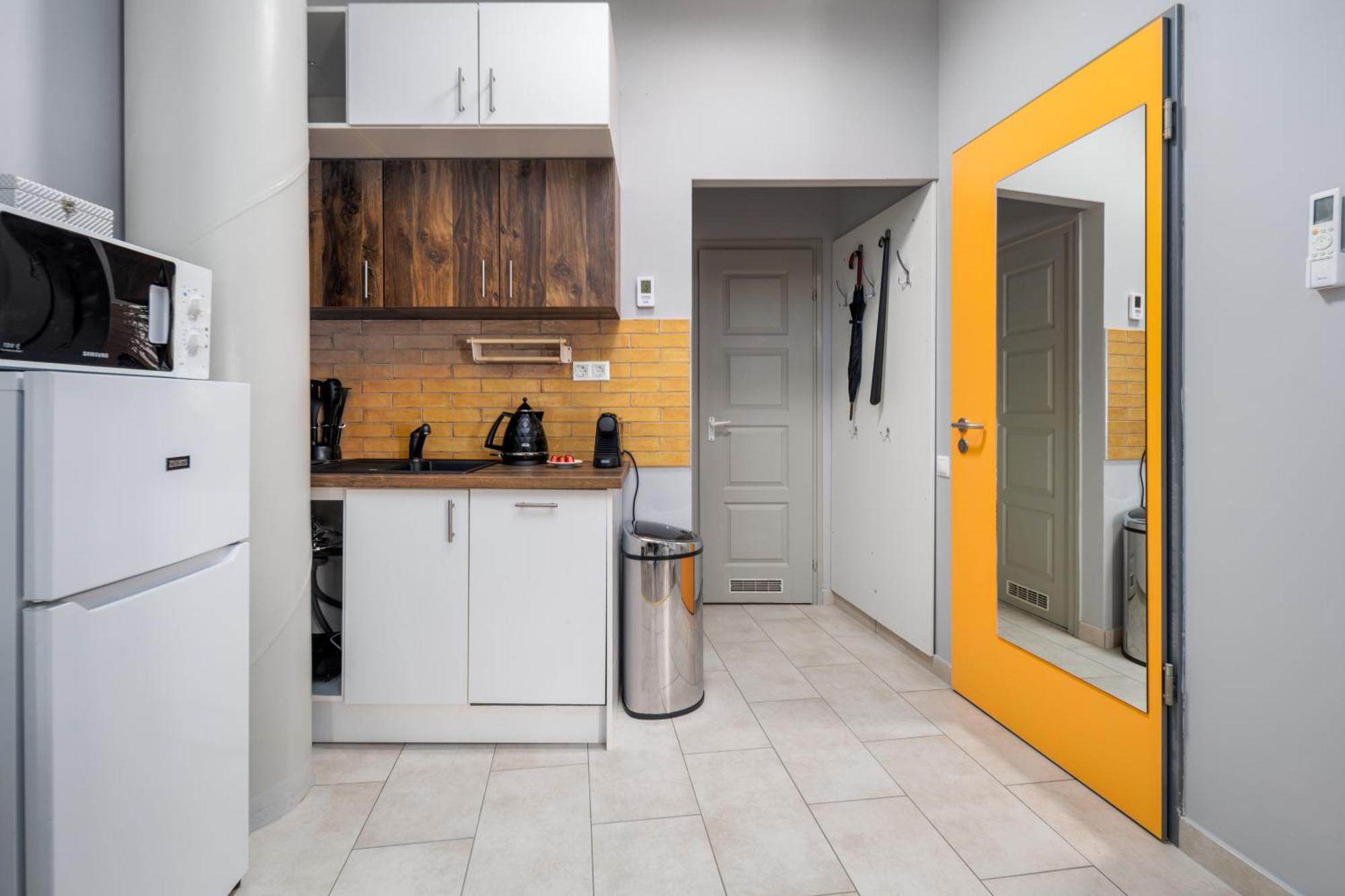 Downtown House Orange *