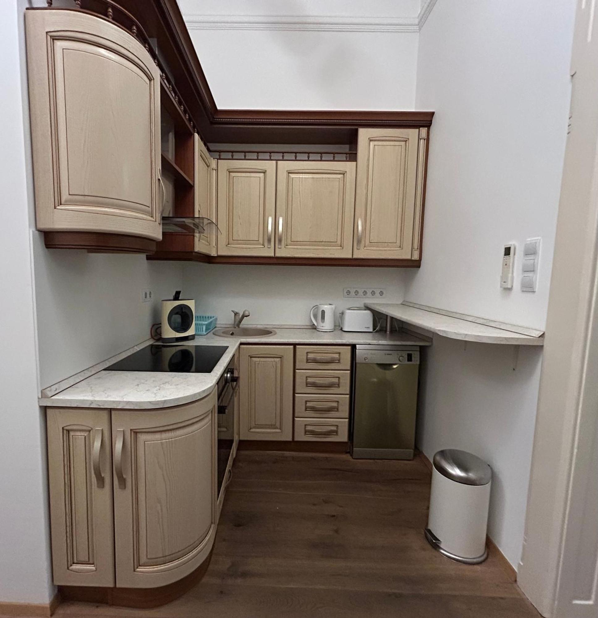 River Ruby Apartment