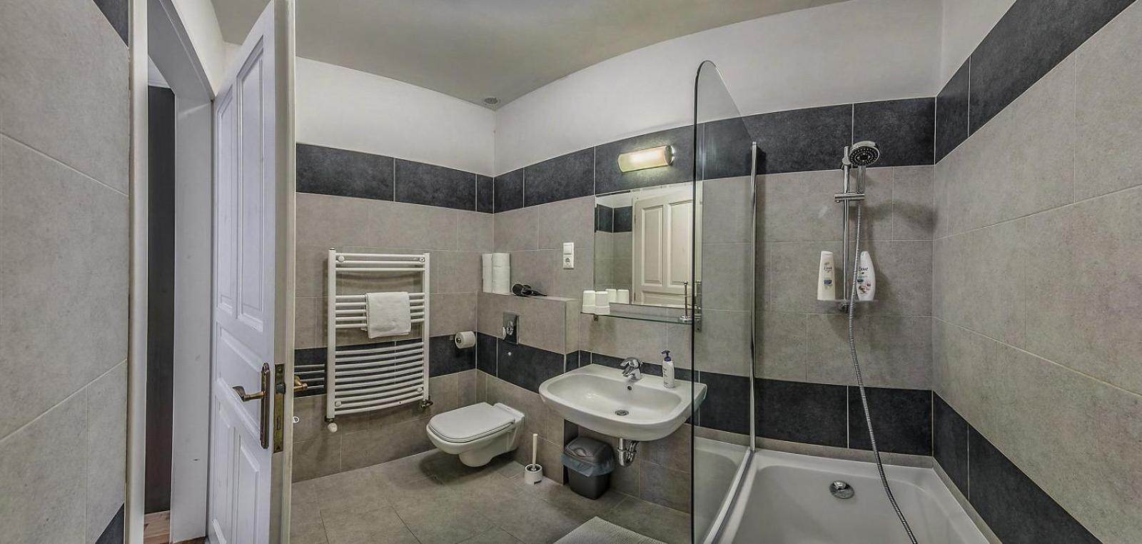 4 Bedrooms 4 Bathrooms Luxury In Centre Appartement