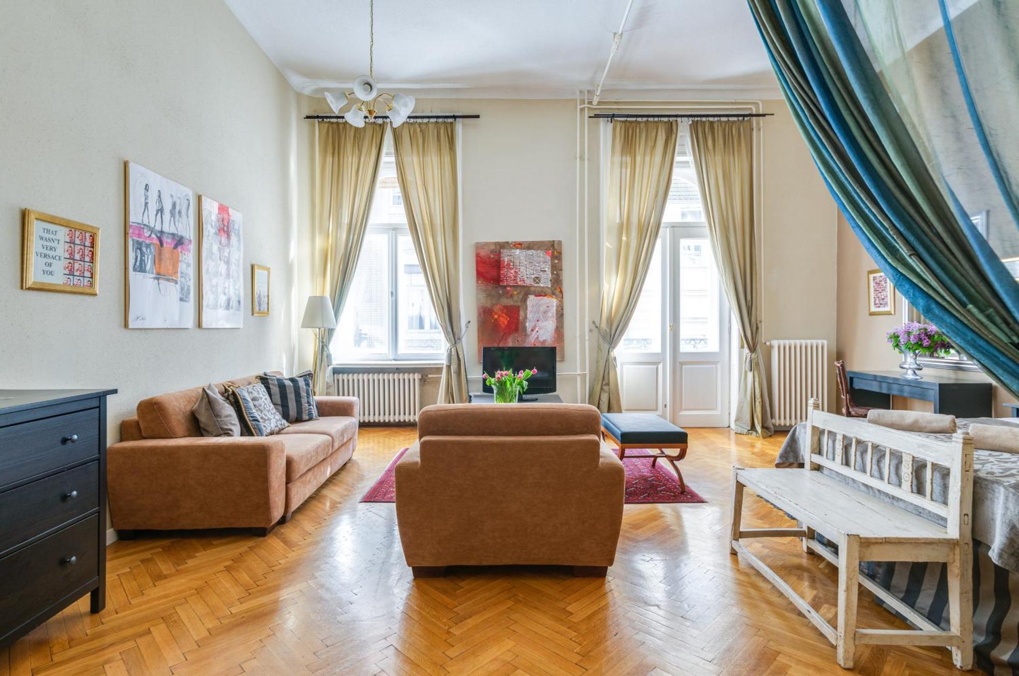 Super Chic With A Private Balcony Apartment