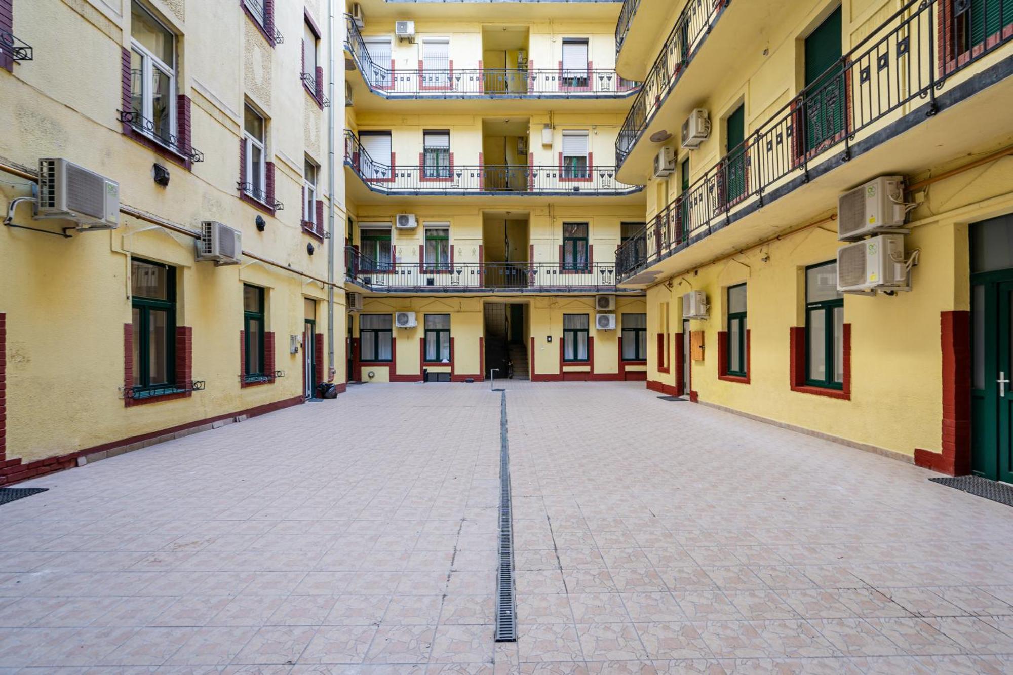A13- Boutique Apartments, Location, By Bqa *