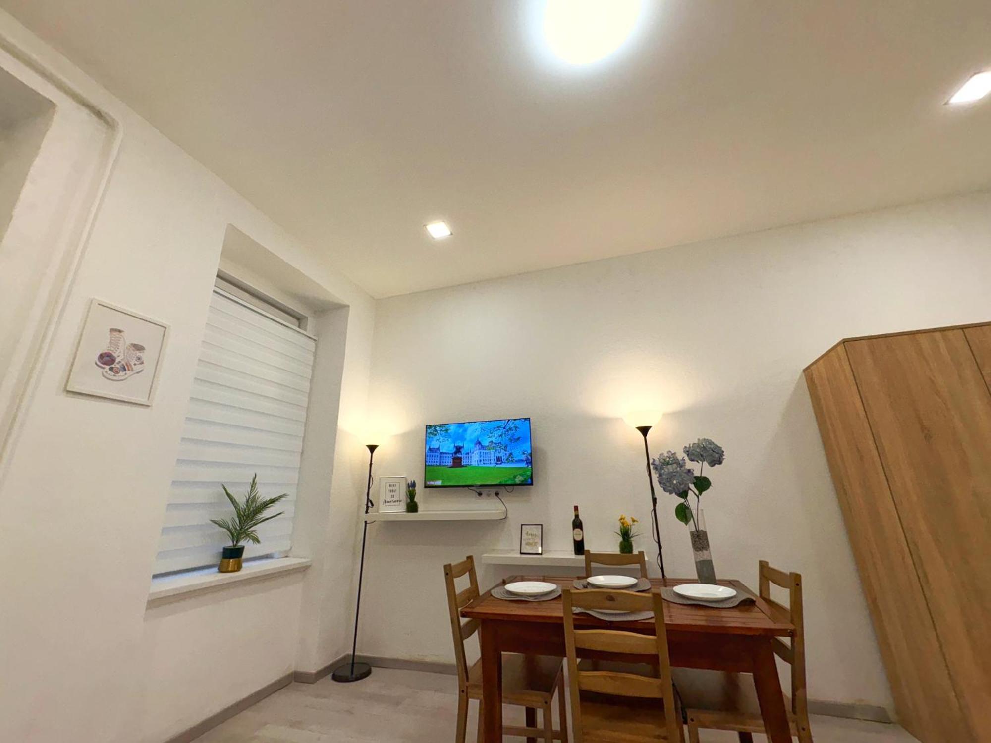 Private Apartment-7pax *