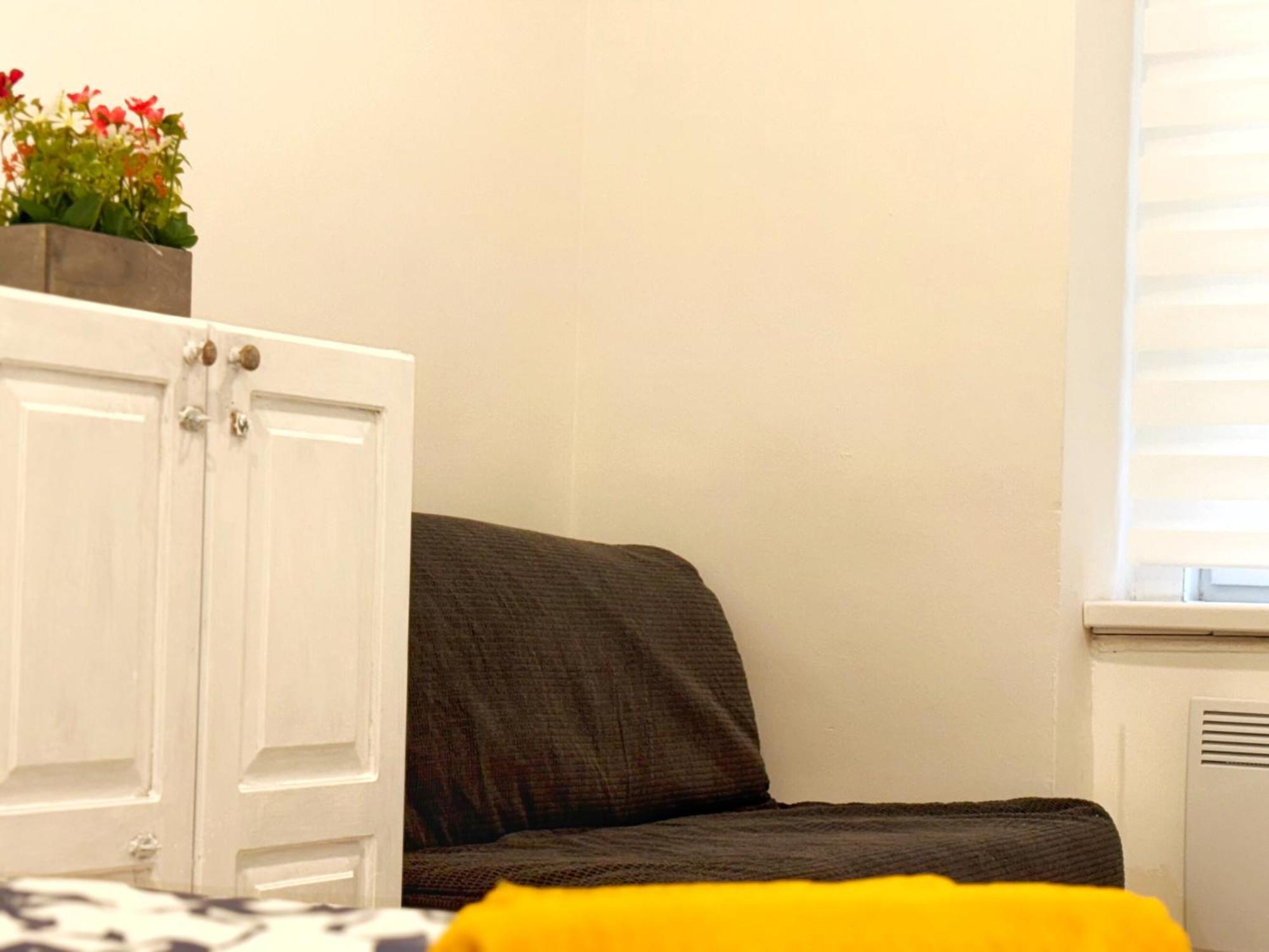 Private Apartment-7pax *