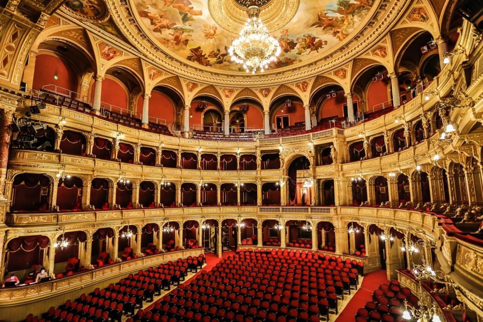 Apartamento Walk To Opera House - 3br Live In Designer Budapest