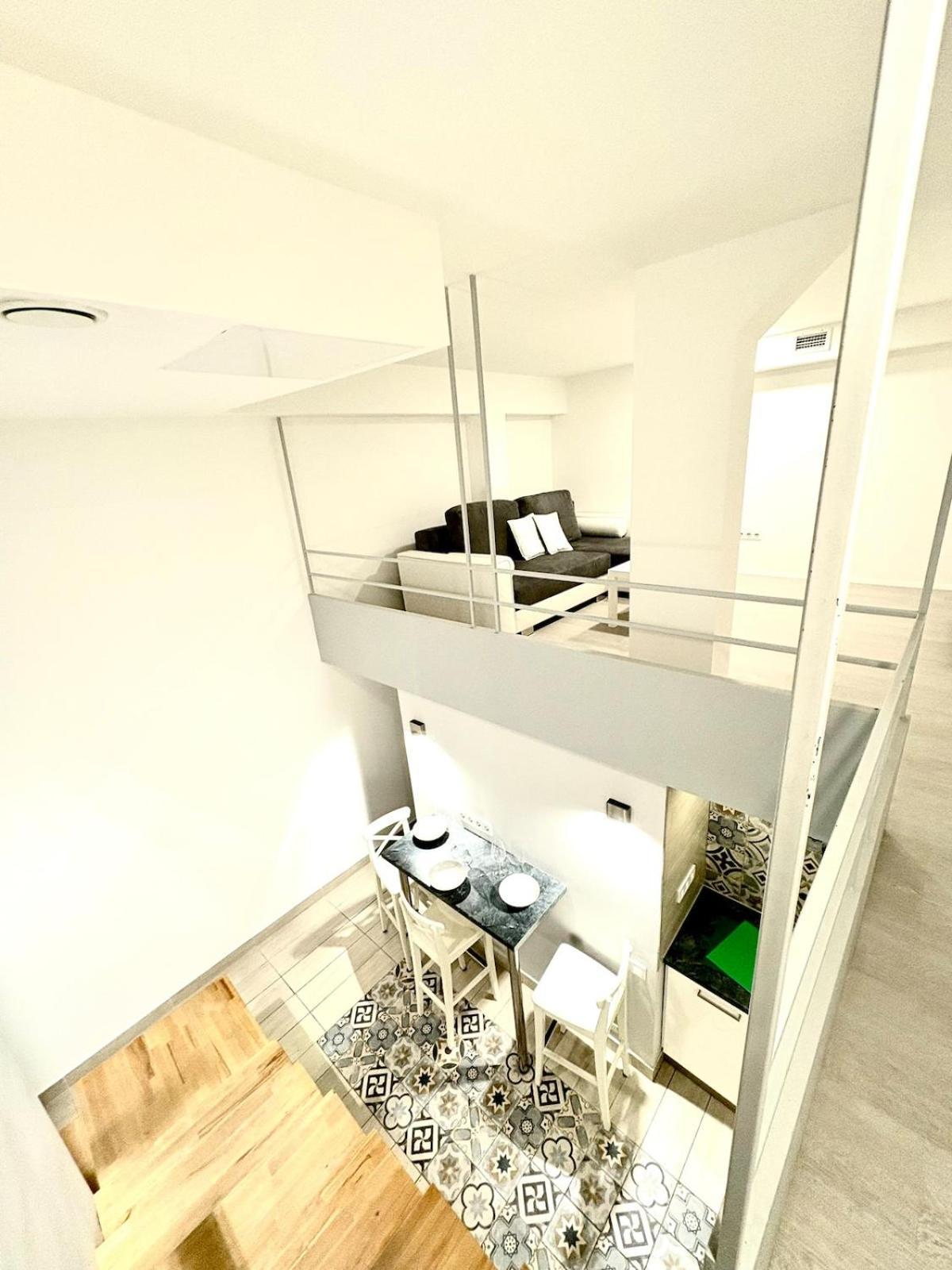 Apartment Nyugati 4 With 3 Bedrooms In The Center