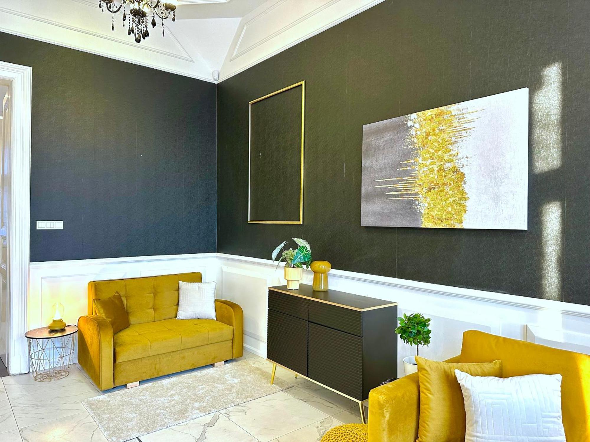 Deluxe 2-bedroom With Sauna And Ac Appartamento Budapest
