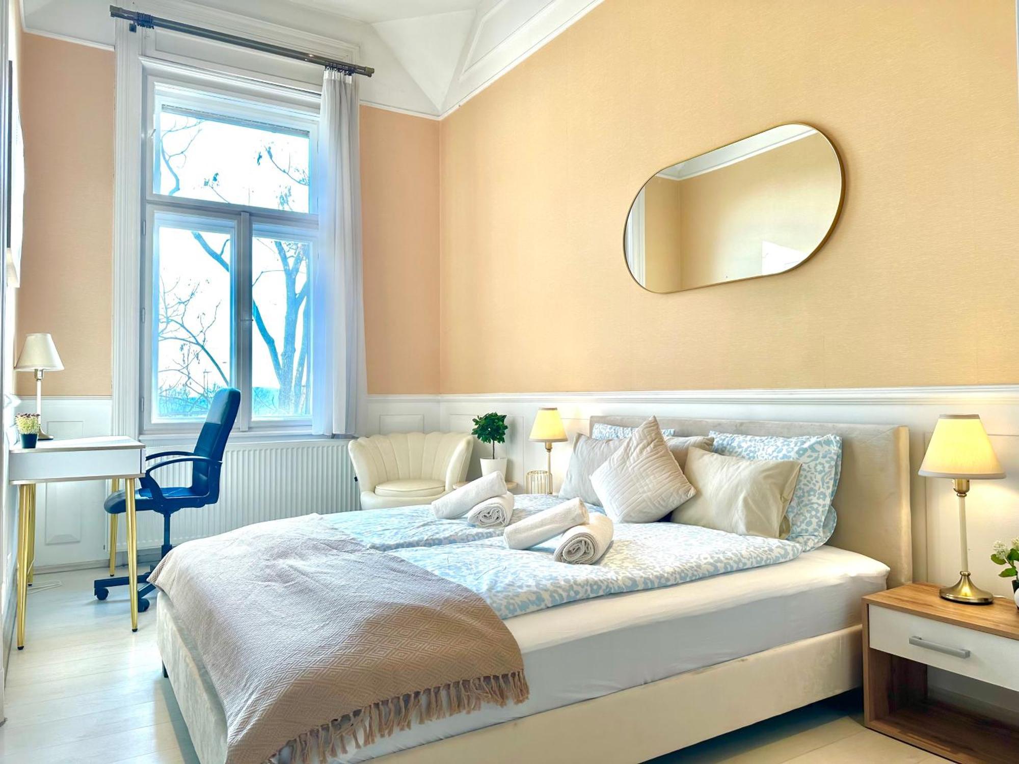 Deluxe 2-bedroom With Sauna And Ac Budapest
