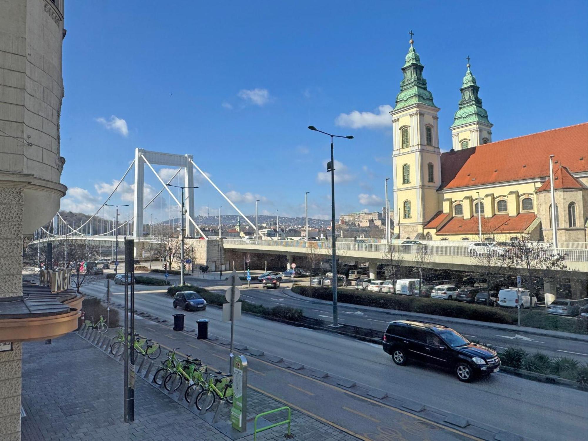 Deluxe Danube Center Next To The Fashion St' Boedapest