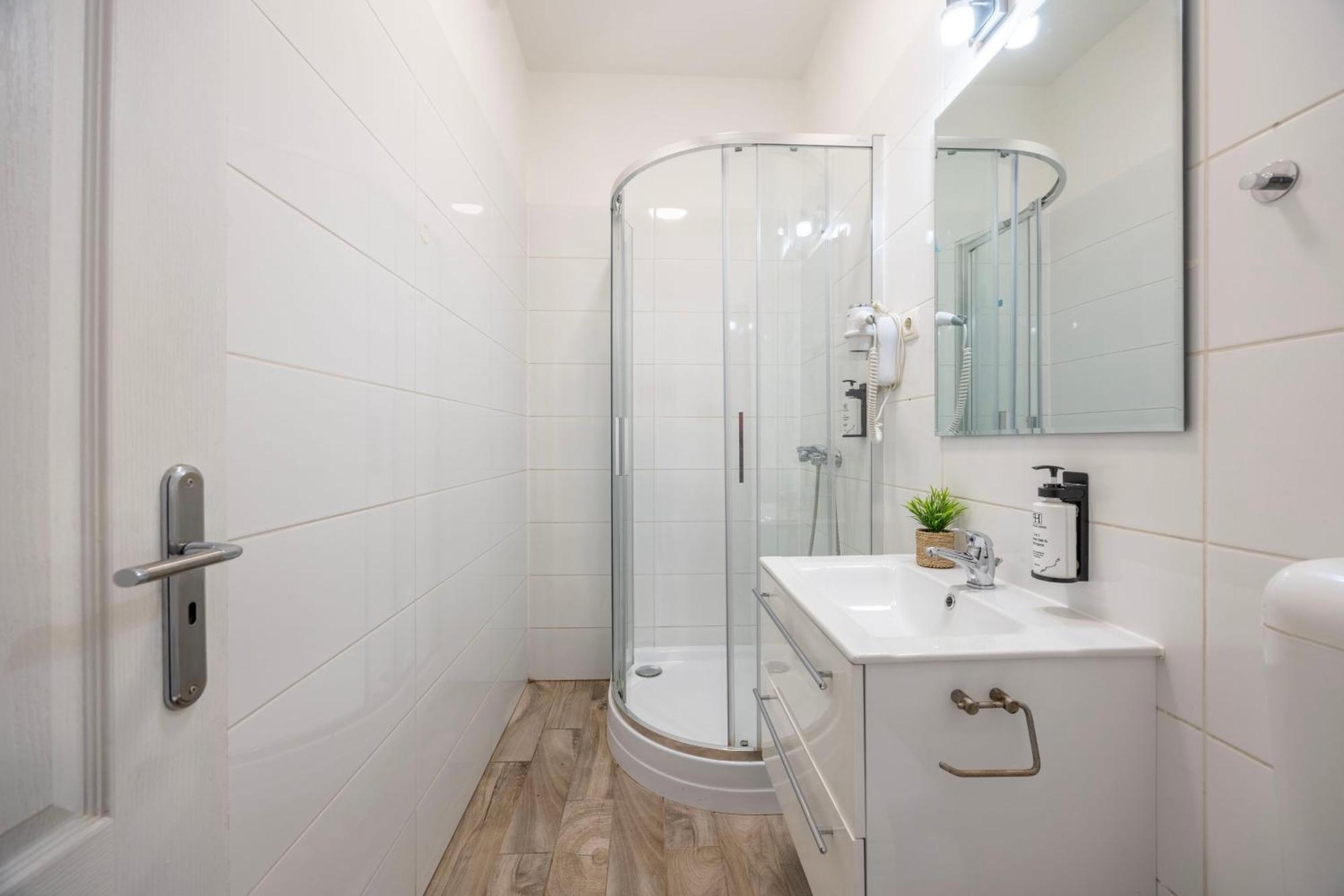 Appartement Deluxe Danube Center Next To The Fashion St'