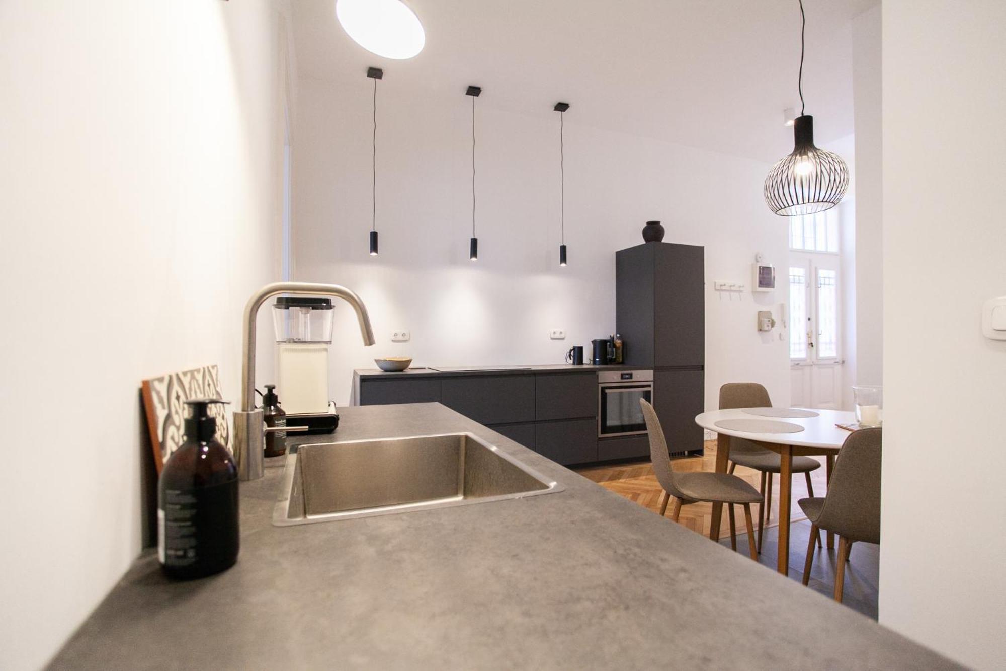 Luxury Style Next To The Market Hall Appartamento *