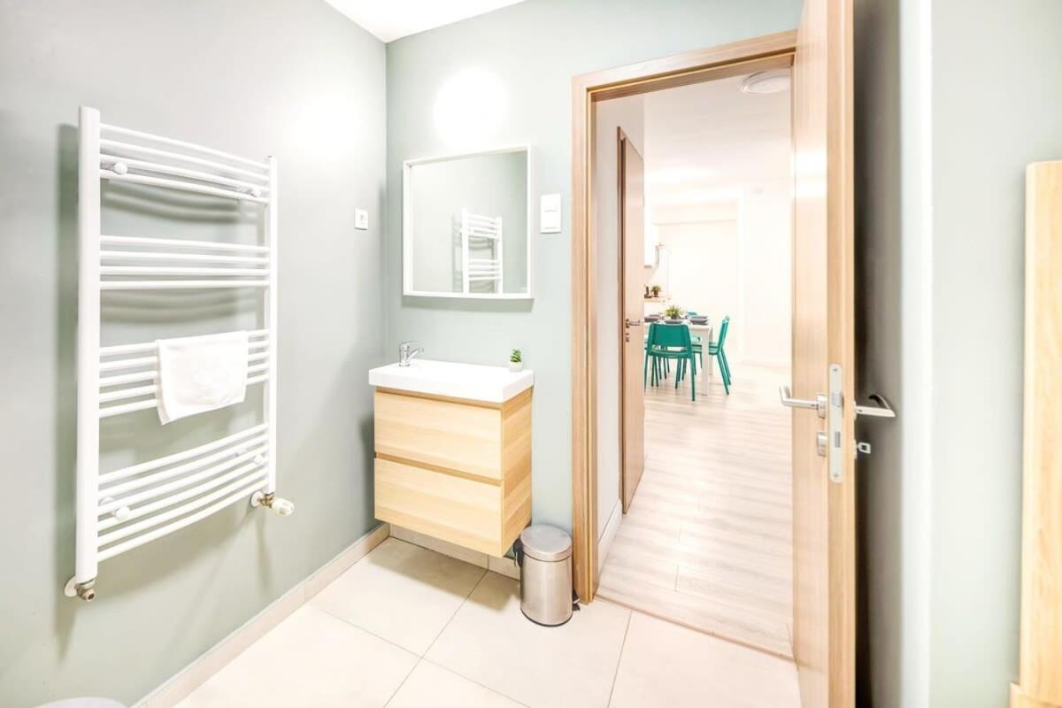 Very - Large And Quiet Apartamento