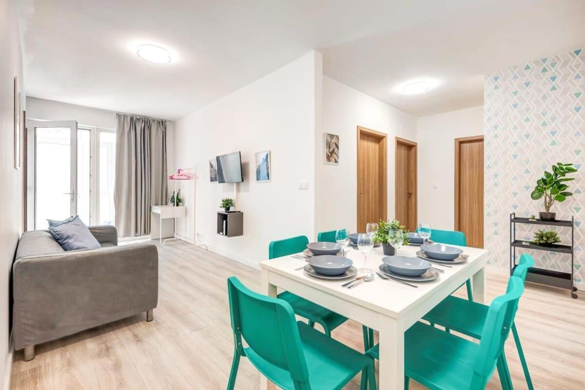 Very - Large And Quiet Apartamento
