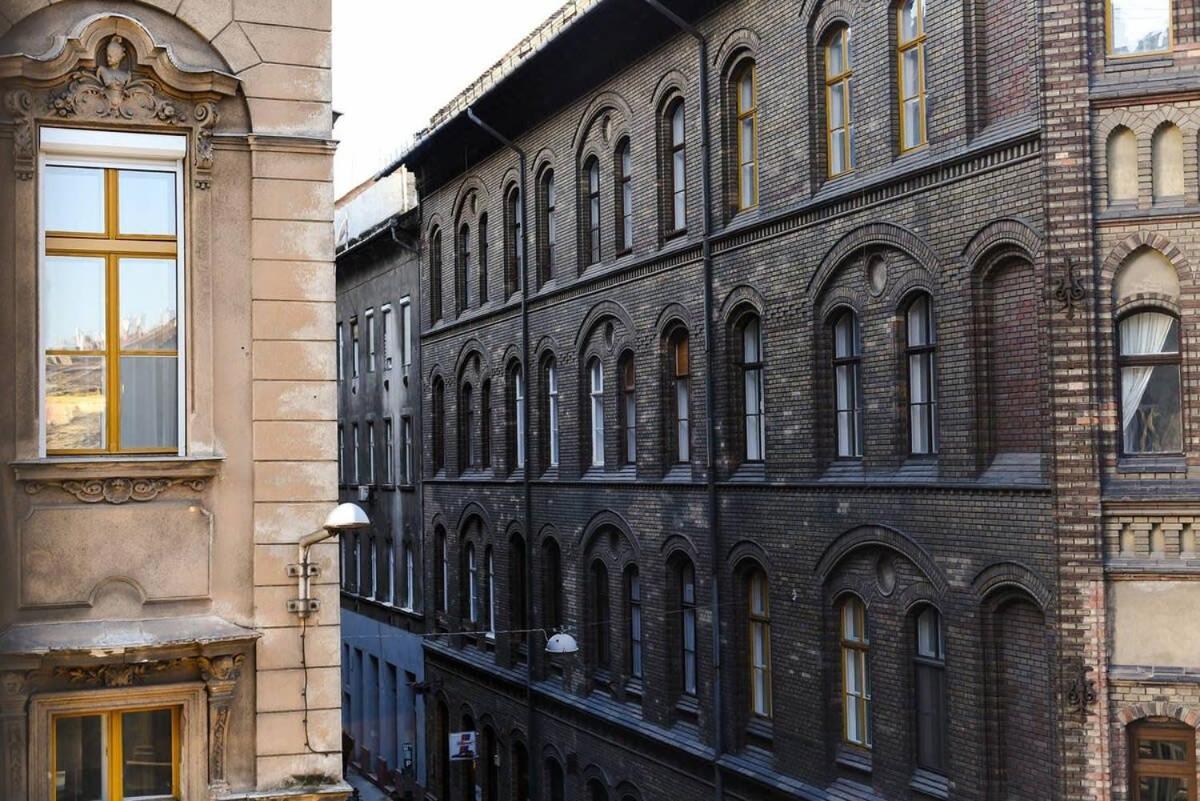 Very Very Spacious New Budapešť