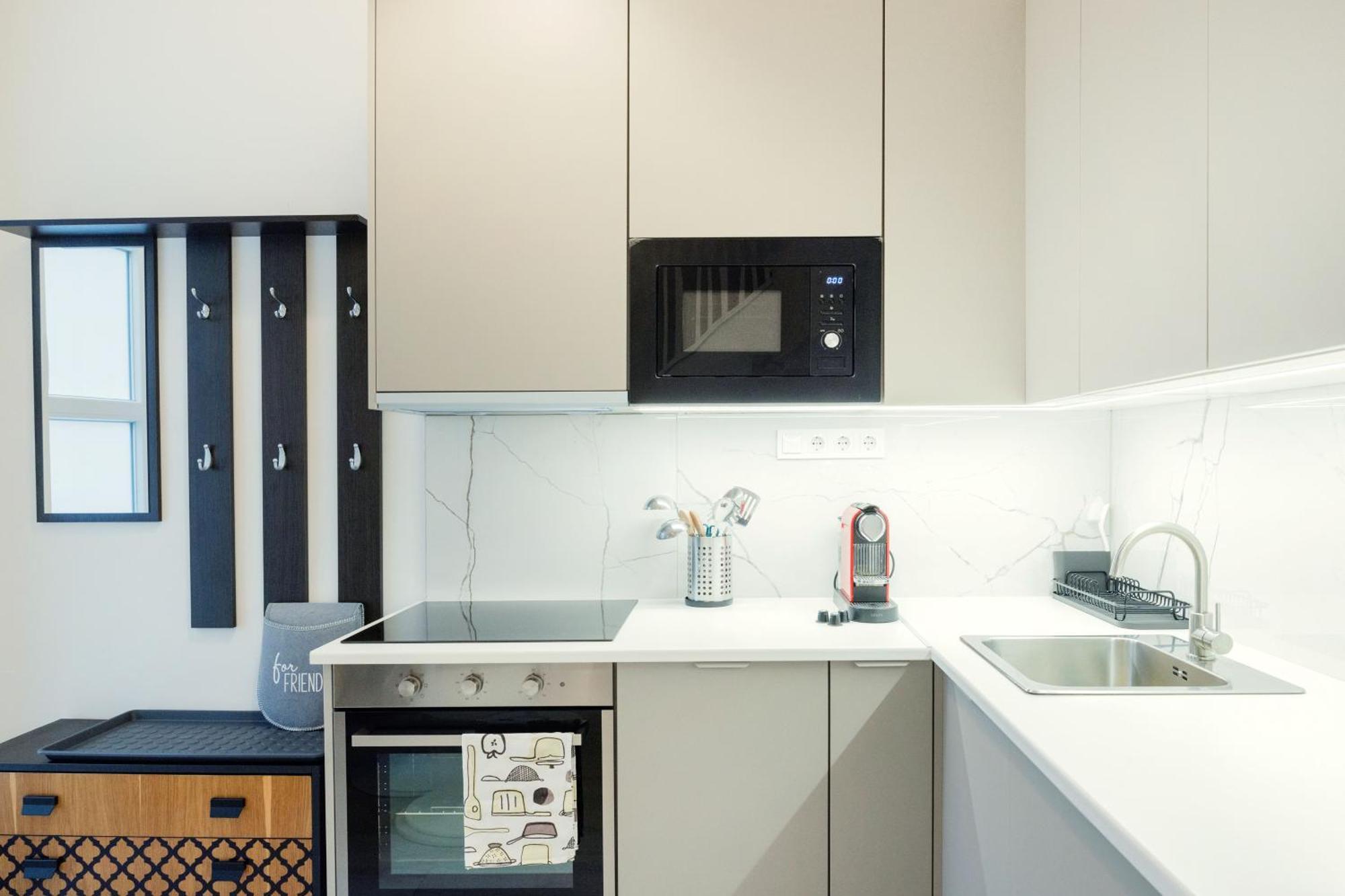 Little Treasure In Center, Quiet With Ac Apartment *
