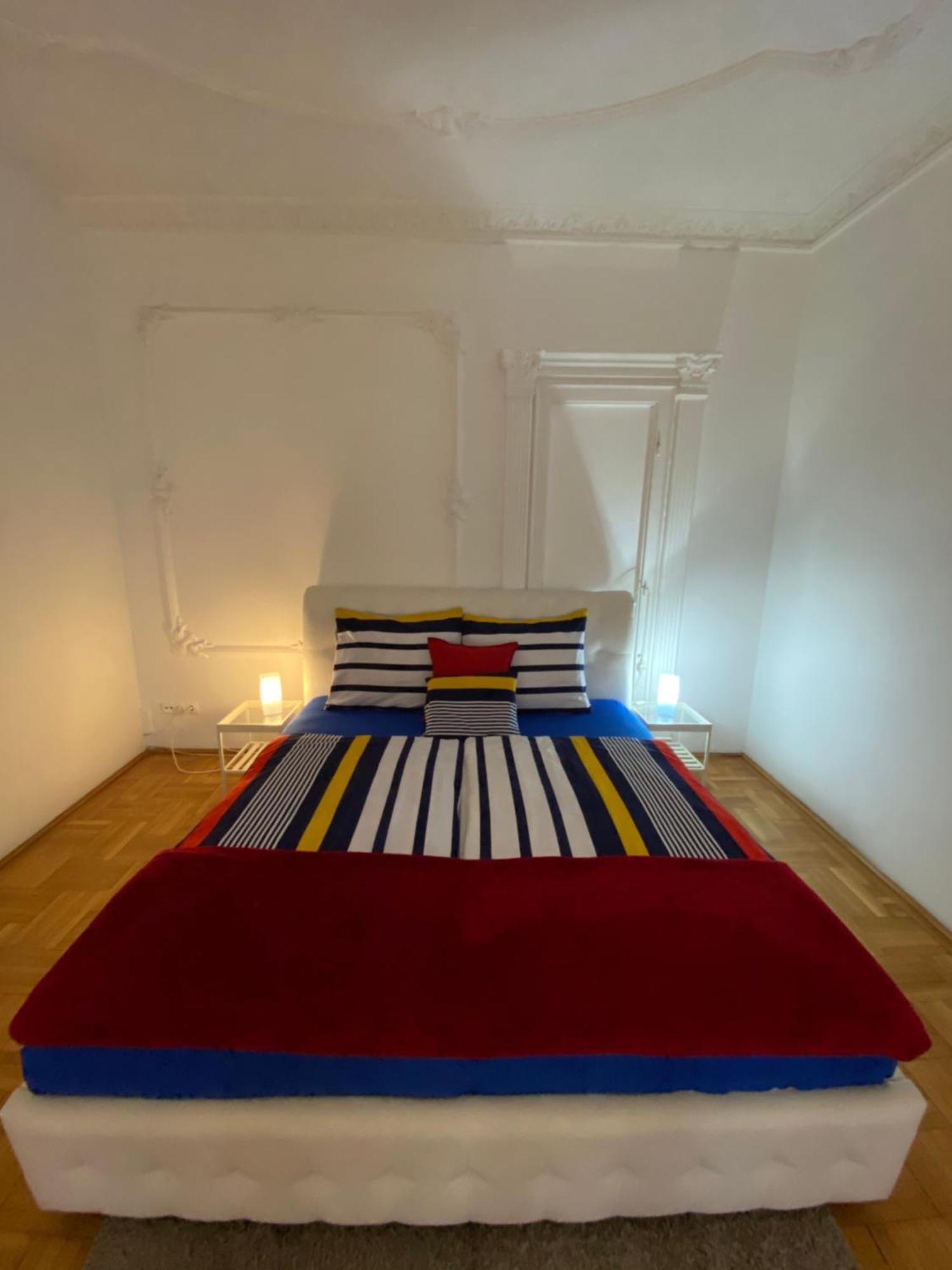 Appartamento Heart Of The 2 Bedrooms, Living Rooms, Bathrooms, With Ac *