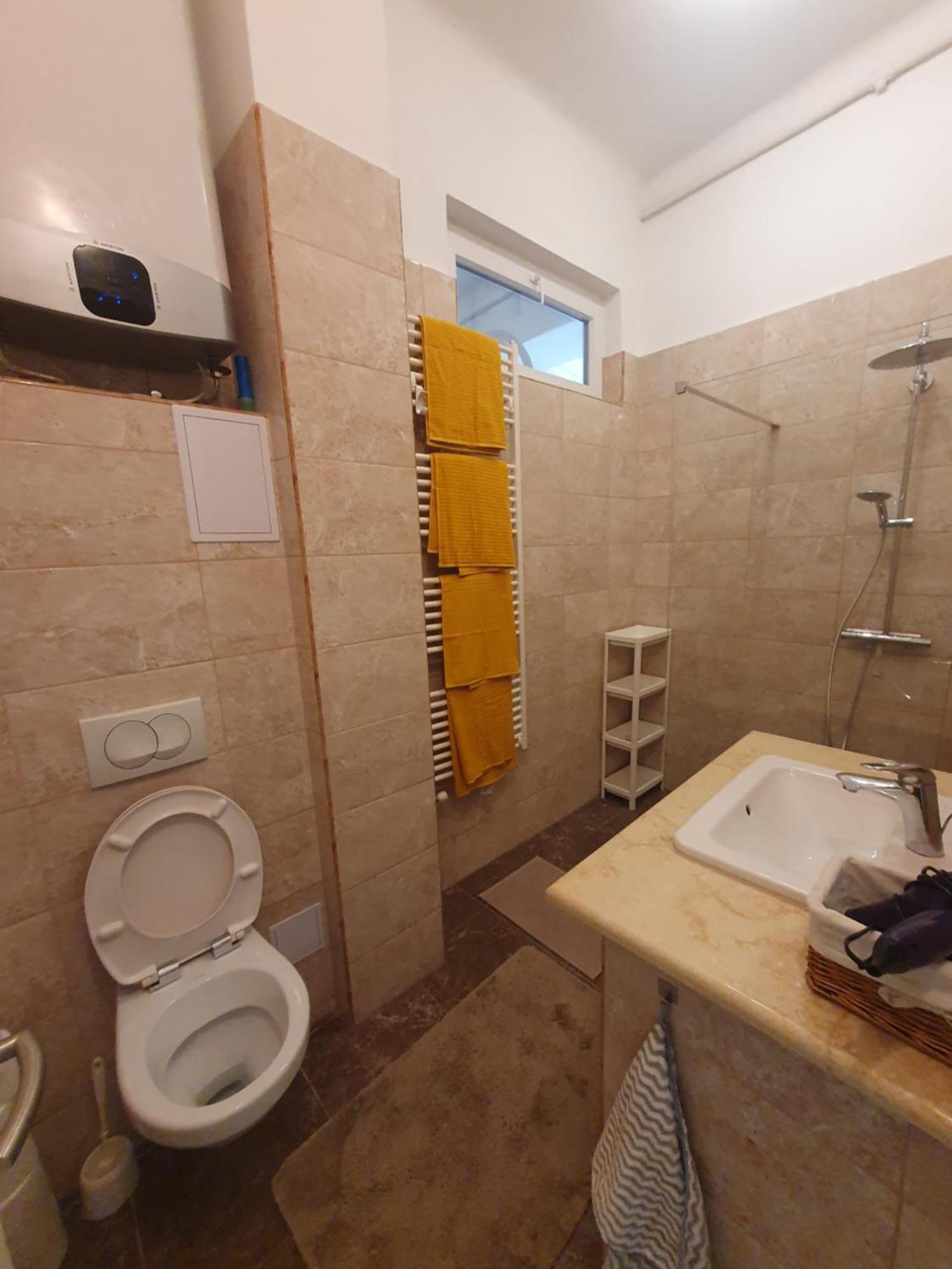 Apartment Serena Near Boulvard With Ac