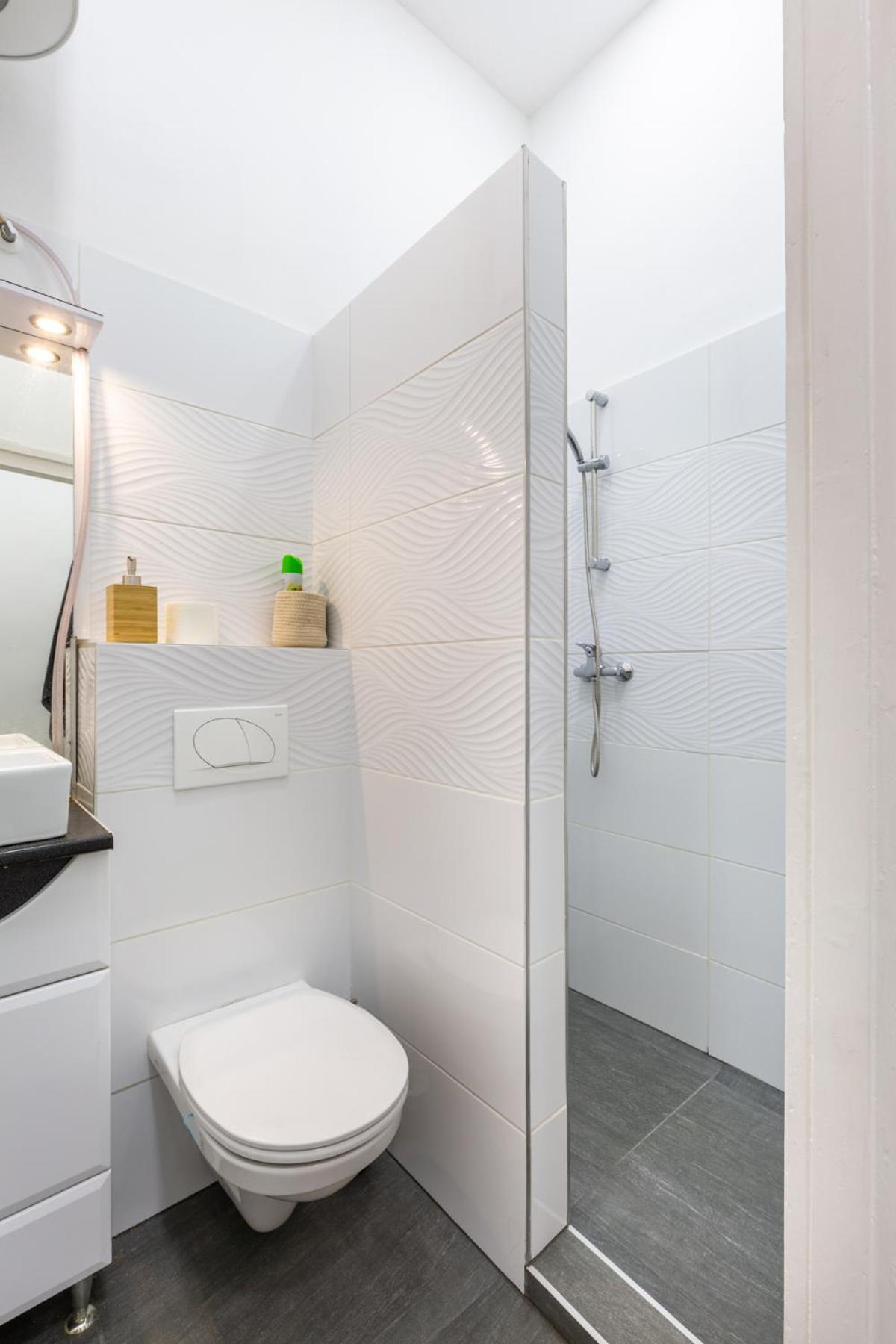 V26 Freedom Apartment *