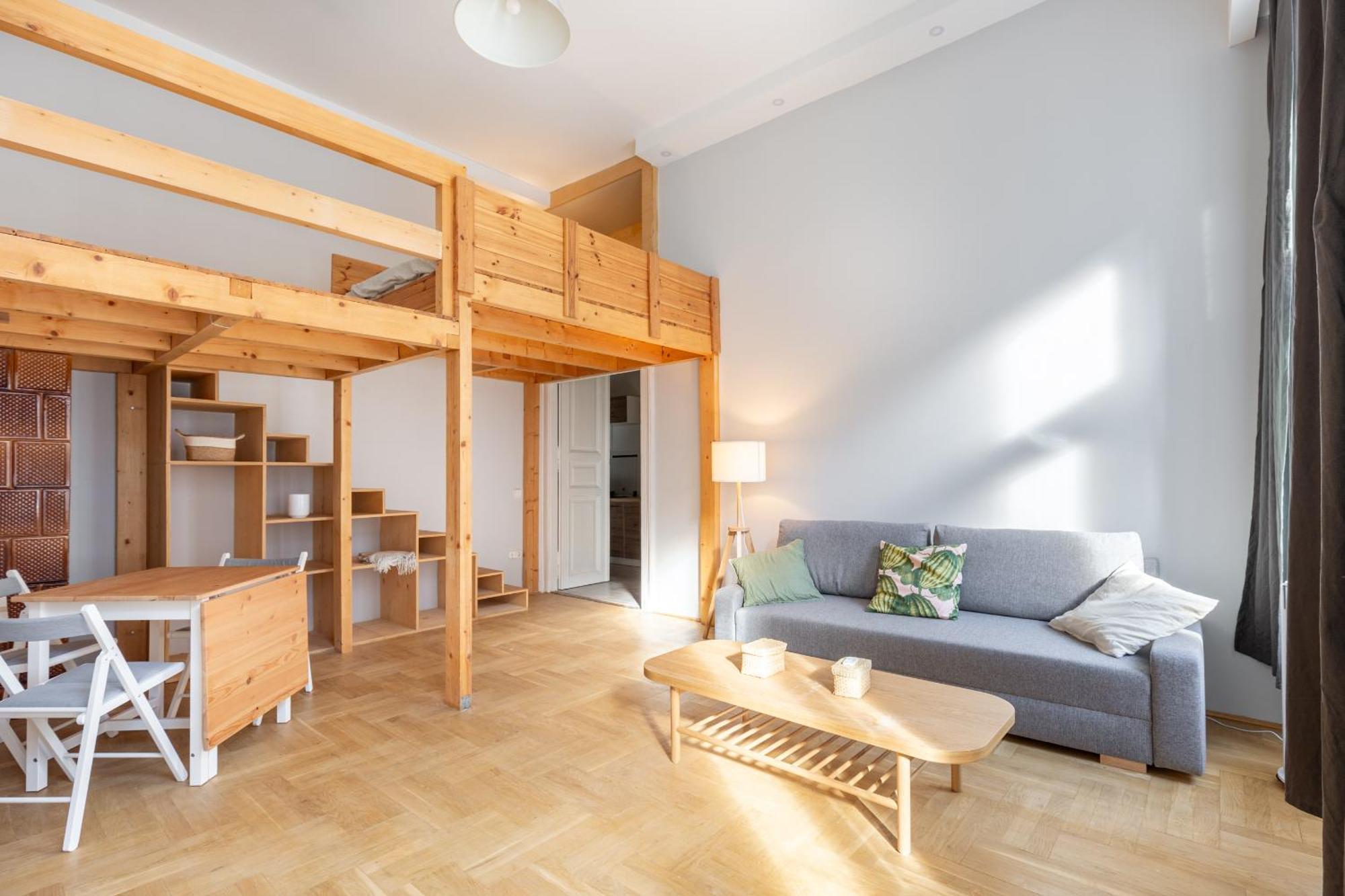 V26 Freedom Apartment