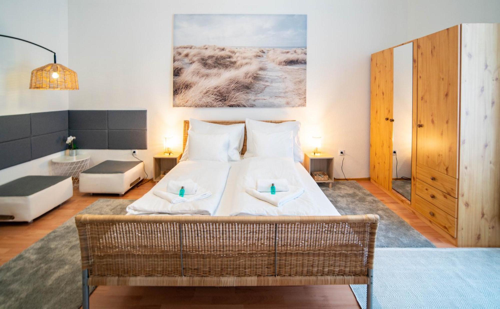 Free Parking Charlie's - 2sep Room, Ac, Fast Wifi, Tv Apartment *