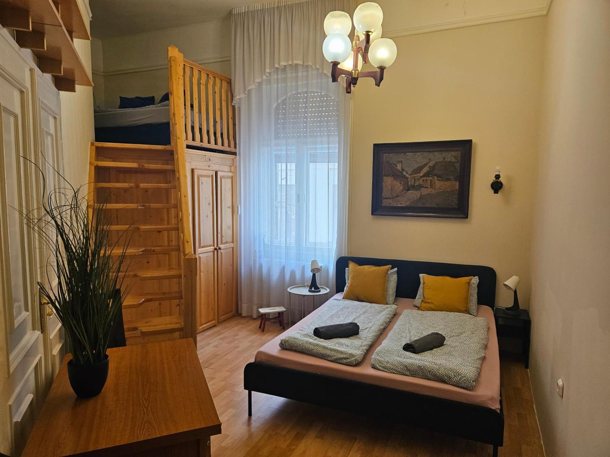 Cozy And Near Kalvin Square Apartment *