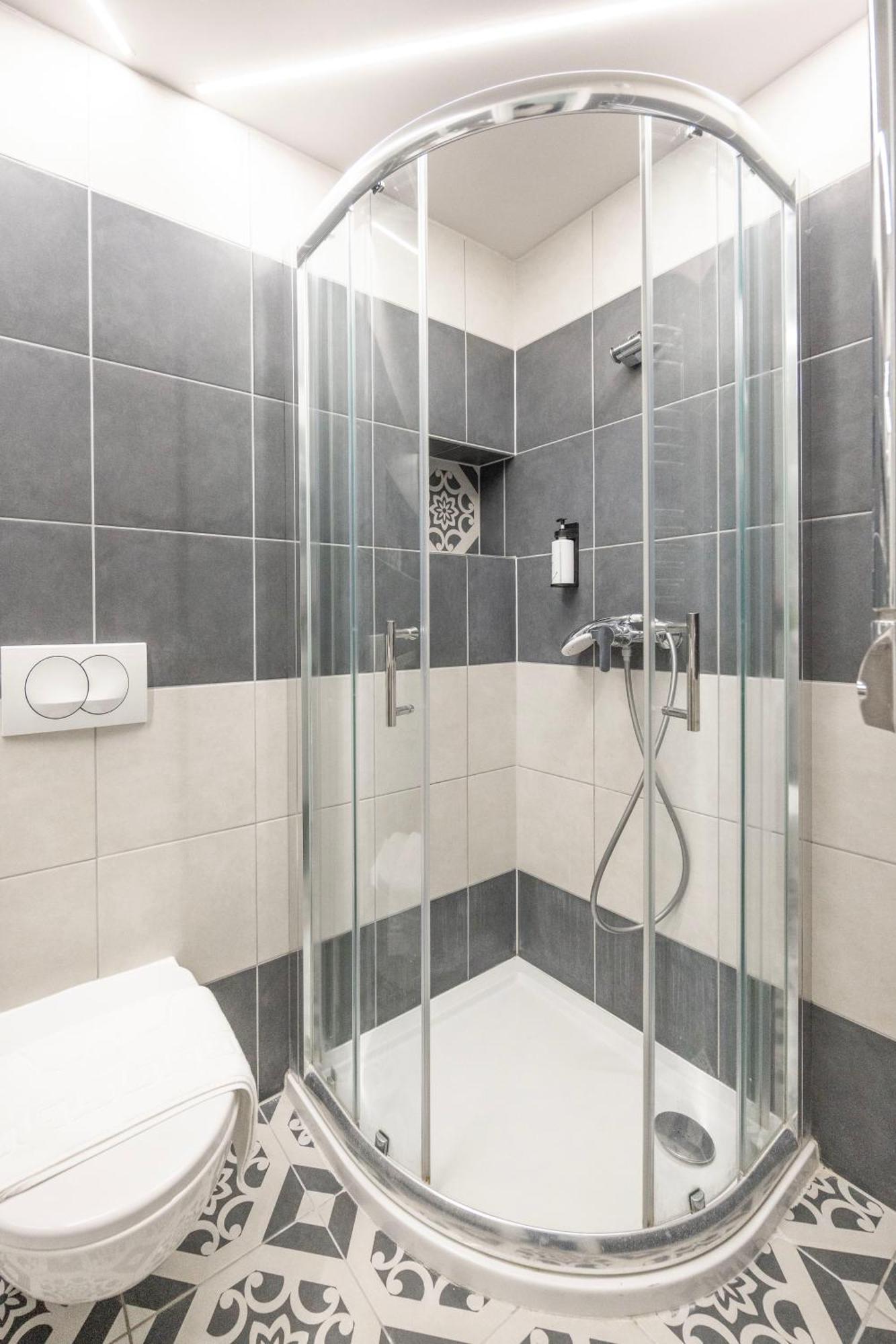 Exclusive & Grand Next To The Fashion St' Apartament