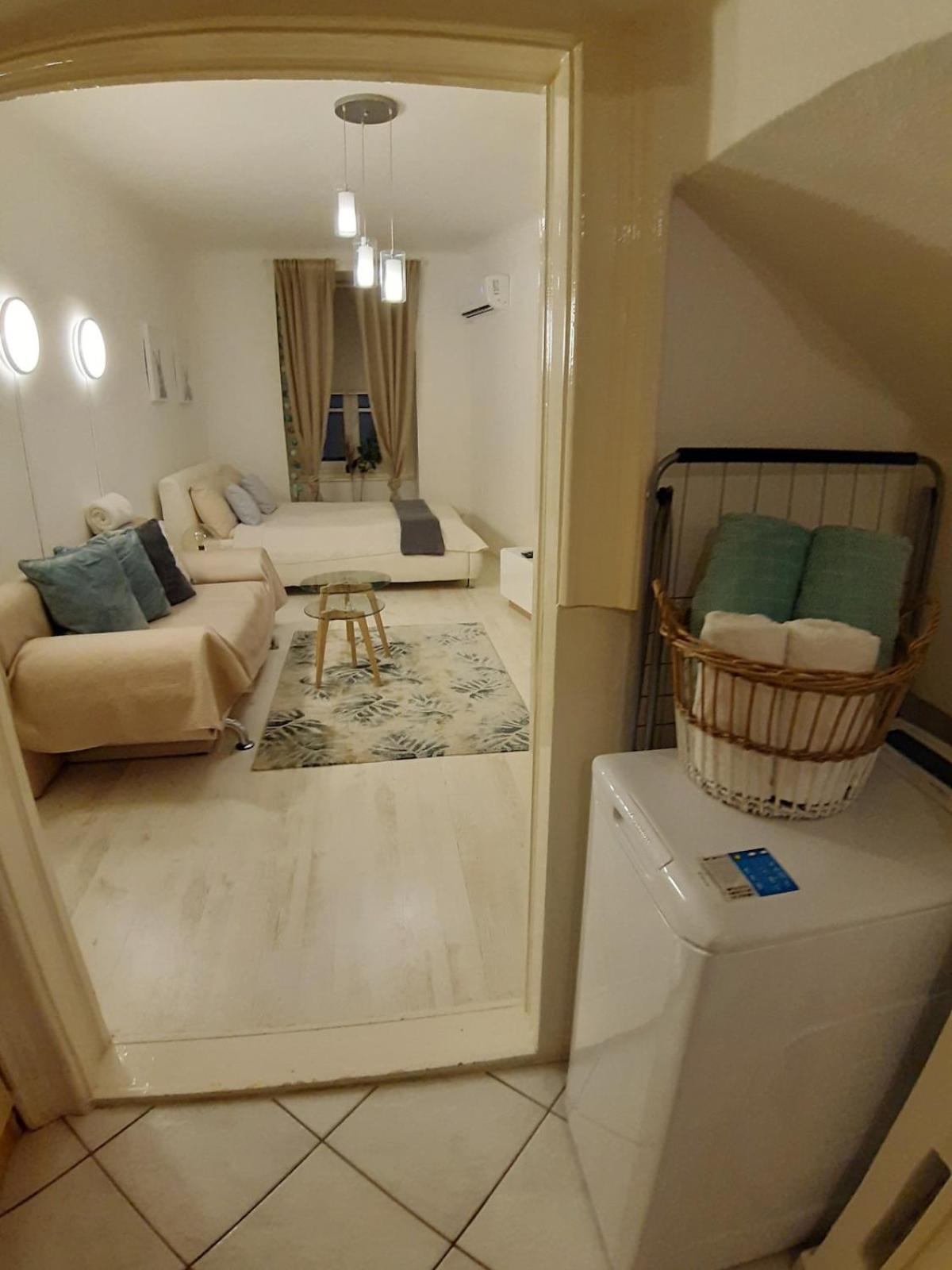 Palace District, Leisurely Nest In Crowded Dwntwn Appartamento