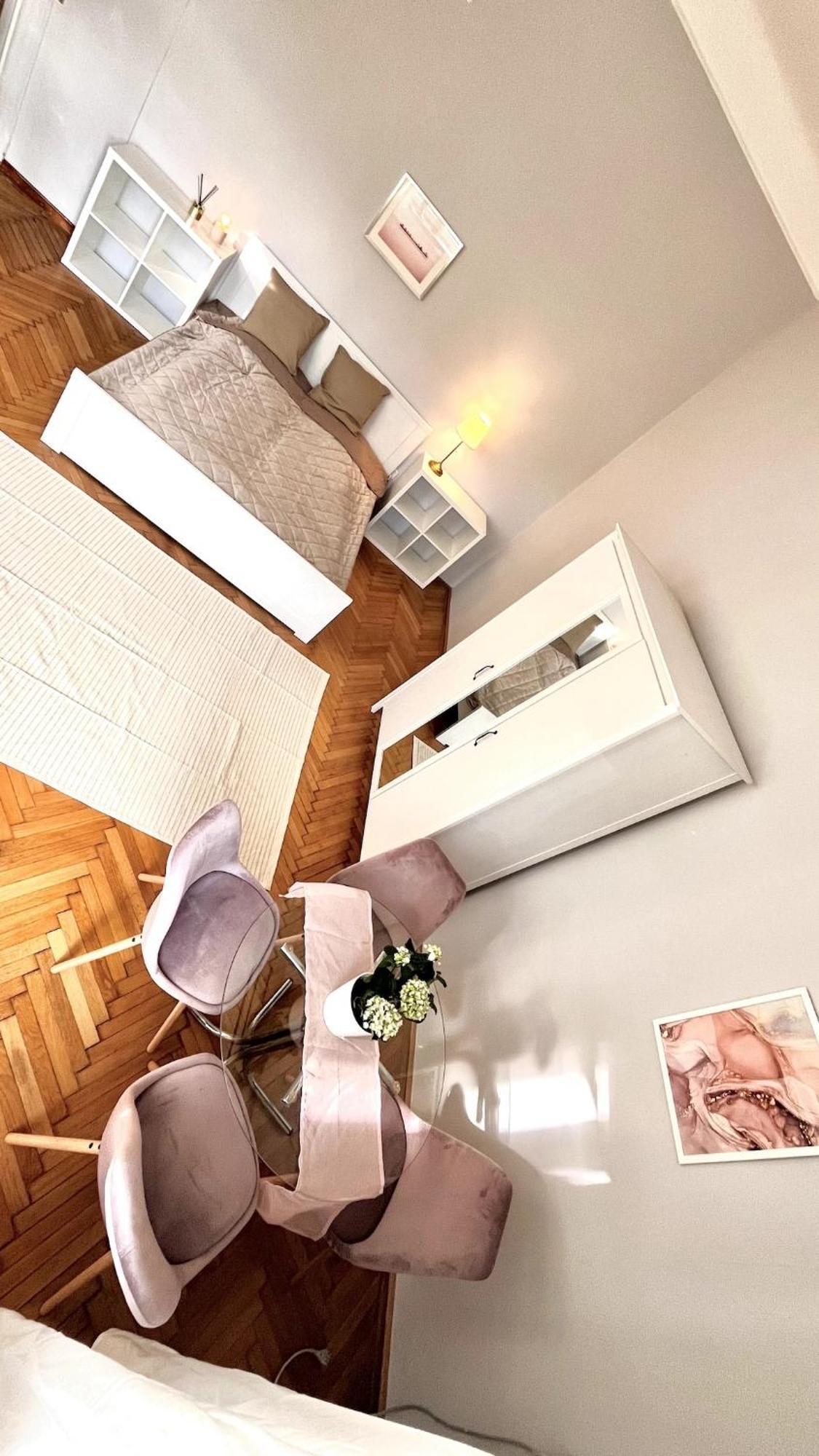 Cozy Flat For 4-6 People, Andrassy Str -oktogon Area Appartamento *