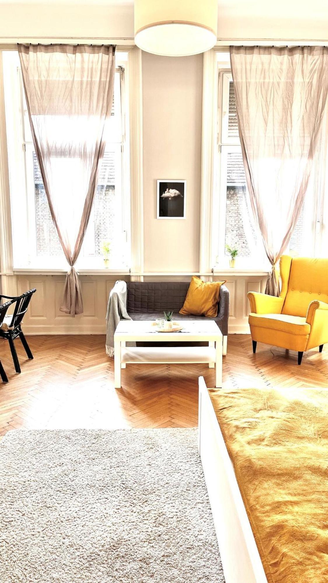 Cozy Flat For 4-6 People, Andrassy Str -oktogon Area Appartamento *