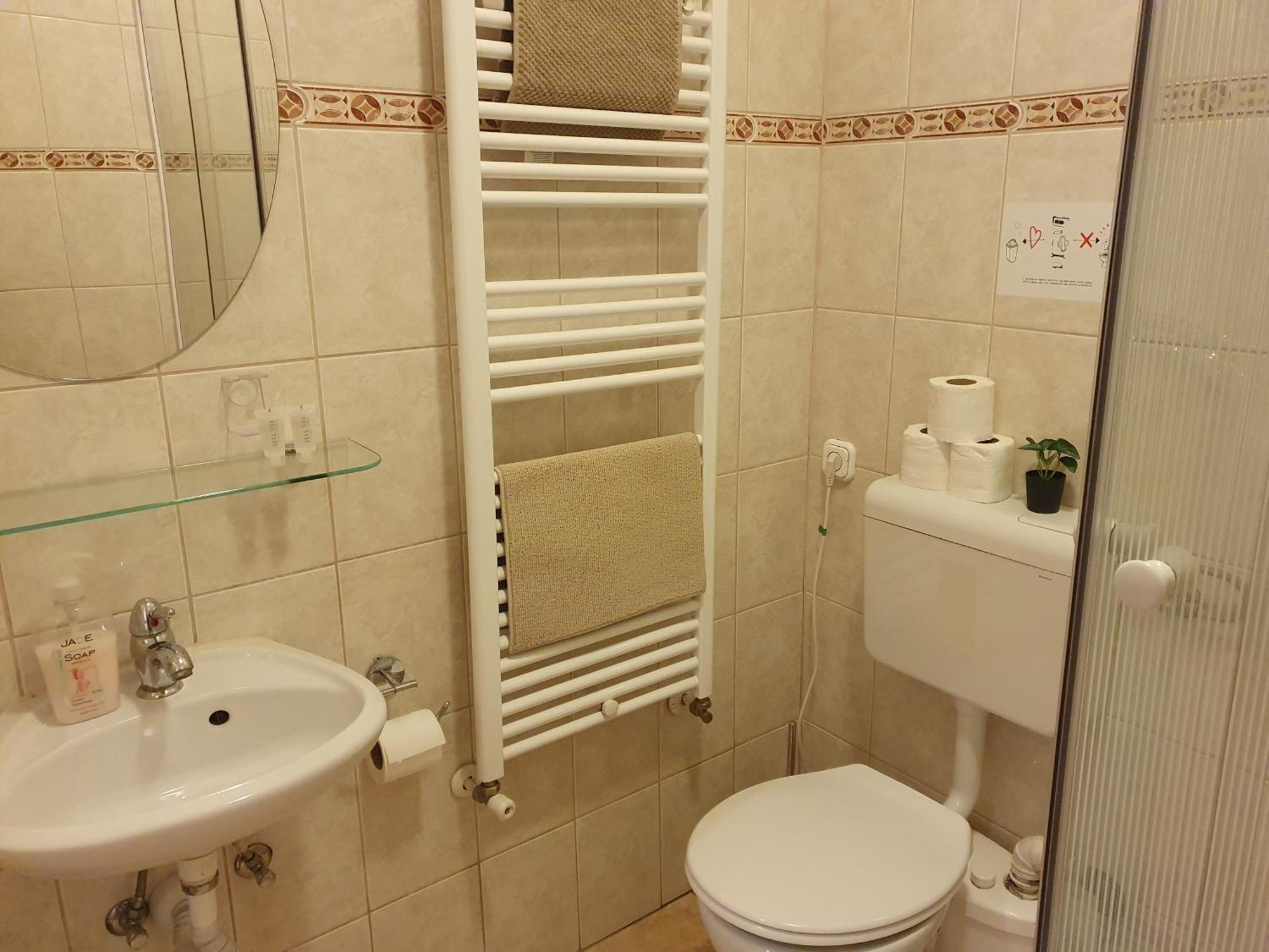 Elegancia * Budapest