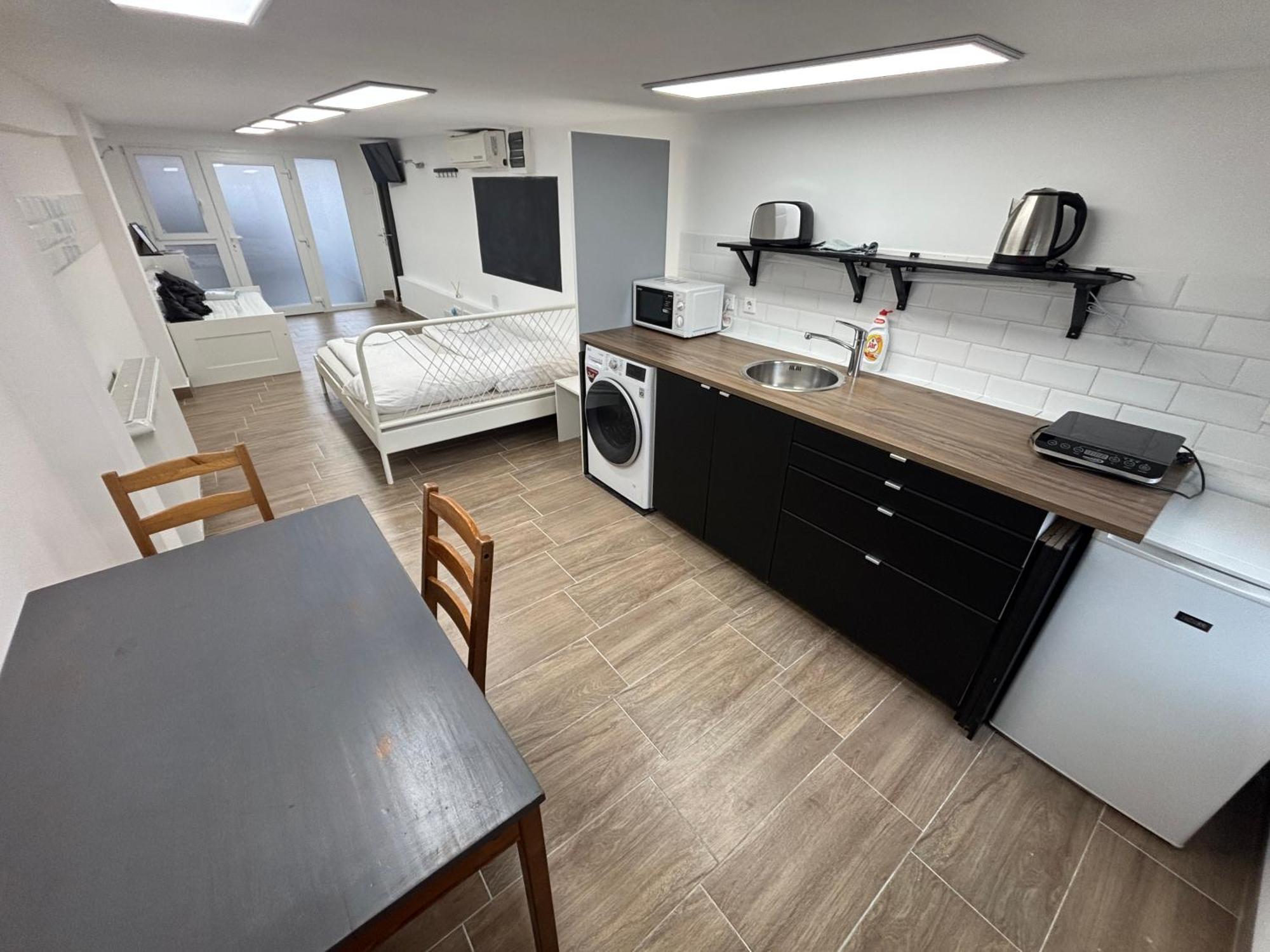Benjamin Apartman *