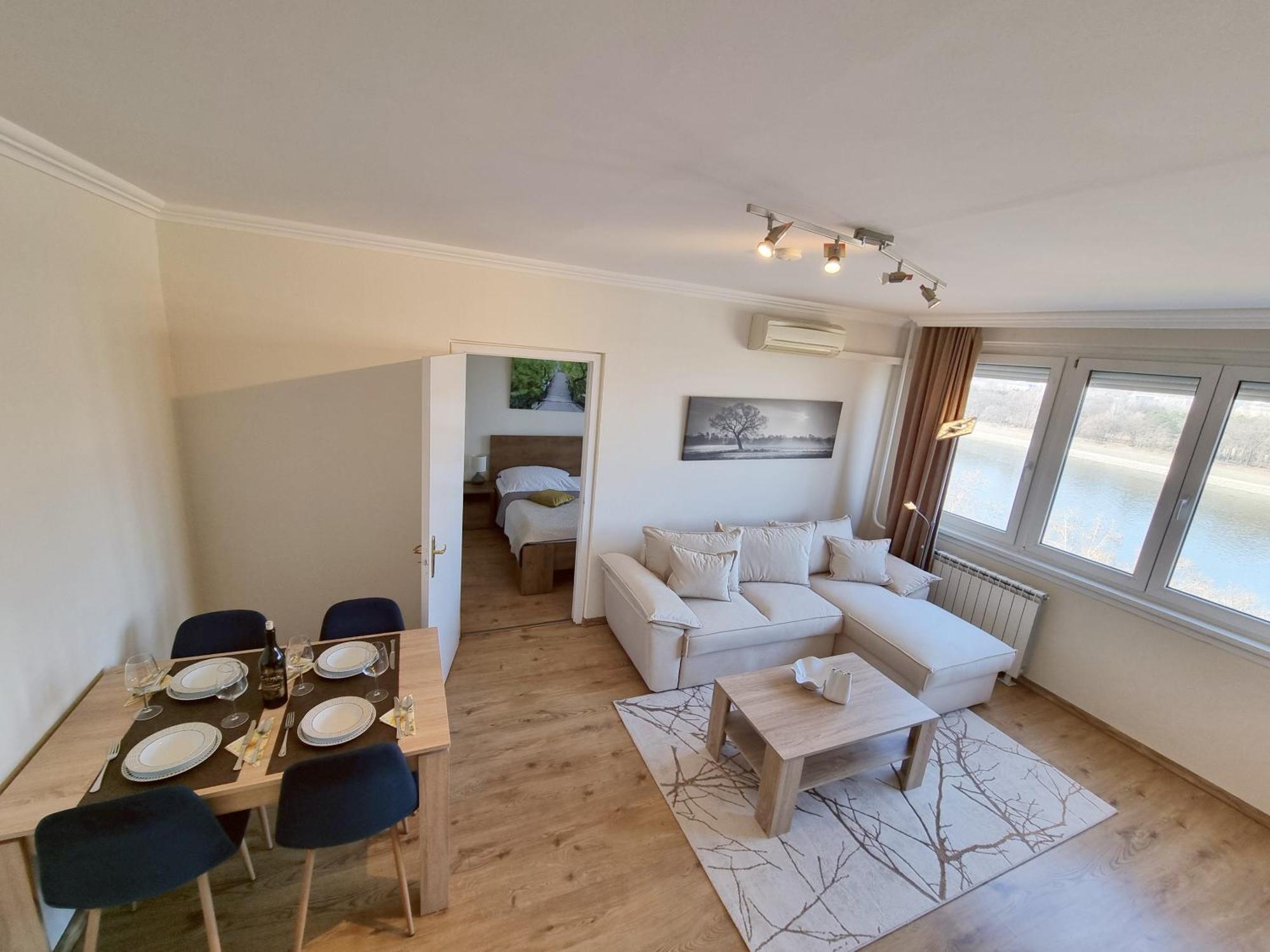 I 13. újlipótváros - Angyalföld - Margitsziget På 68 M². Soveværelser: 2. Private Badevær *
