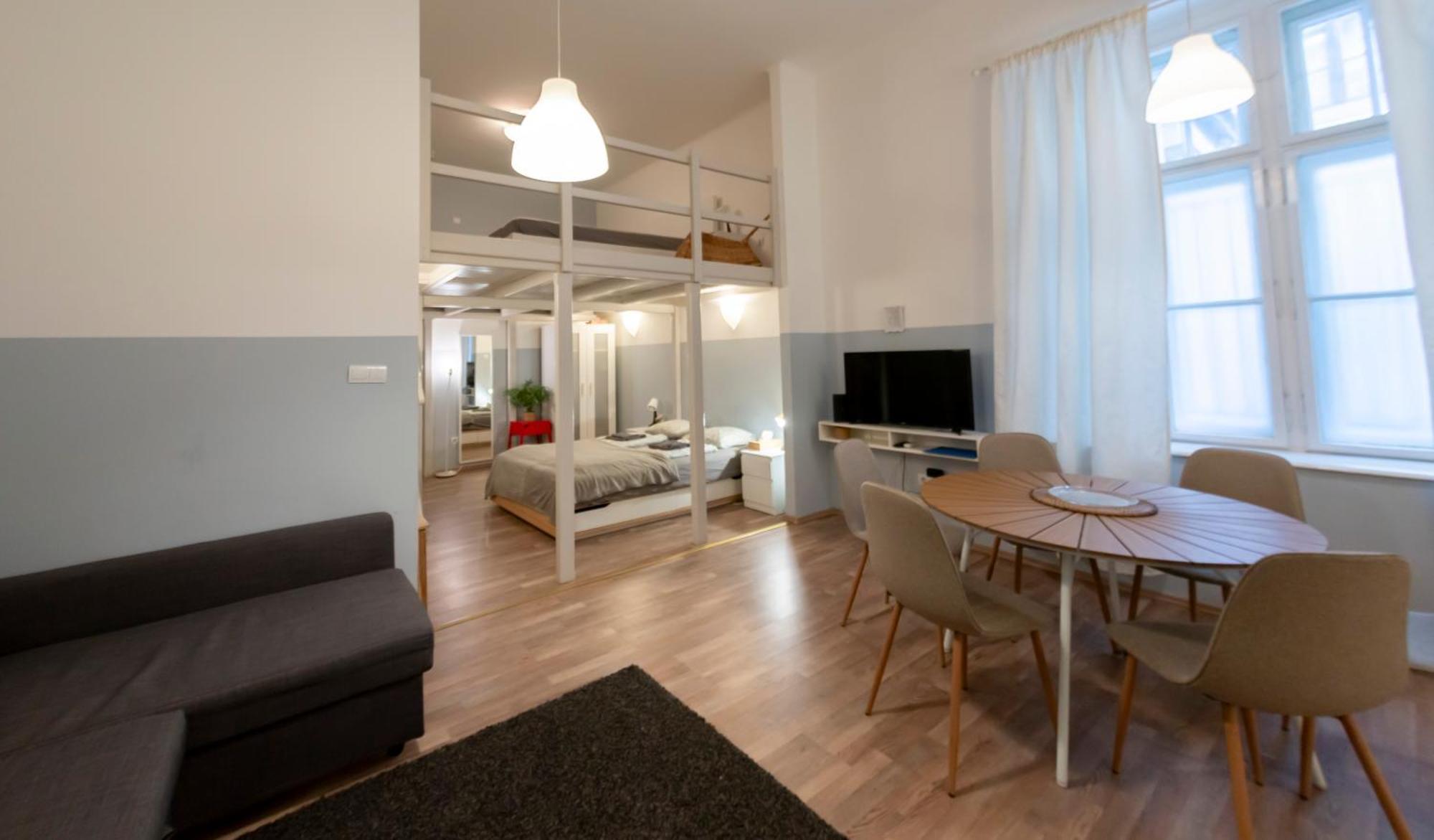 Klau33 In Party District Apartment
