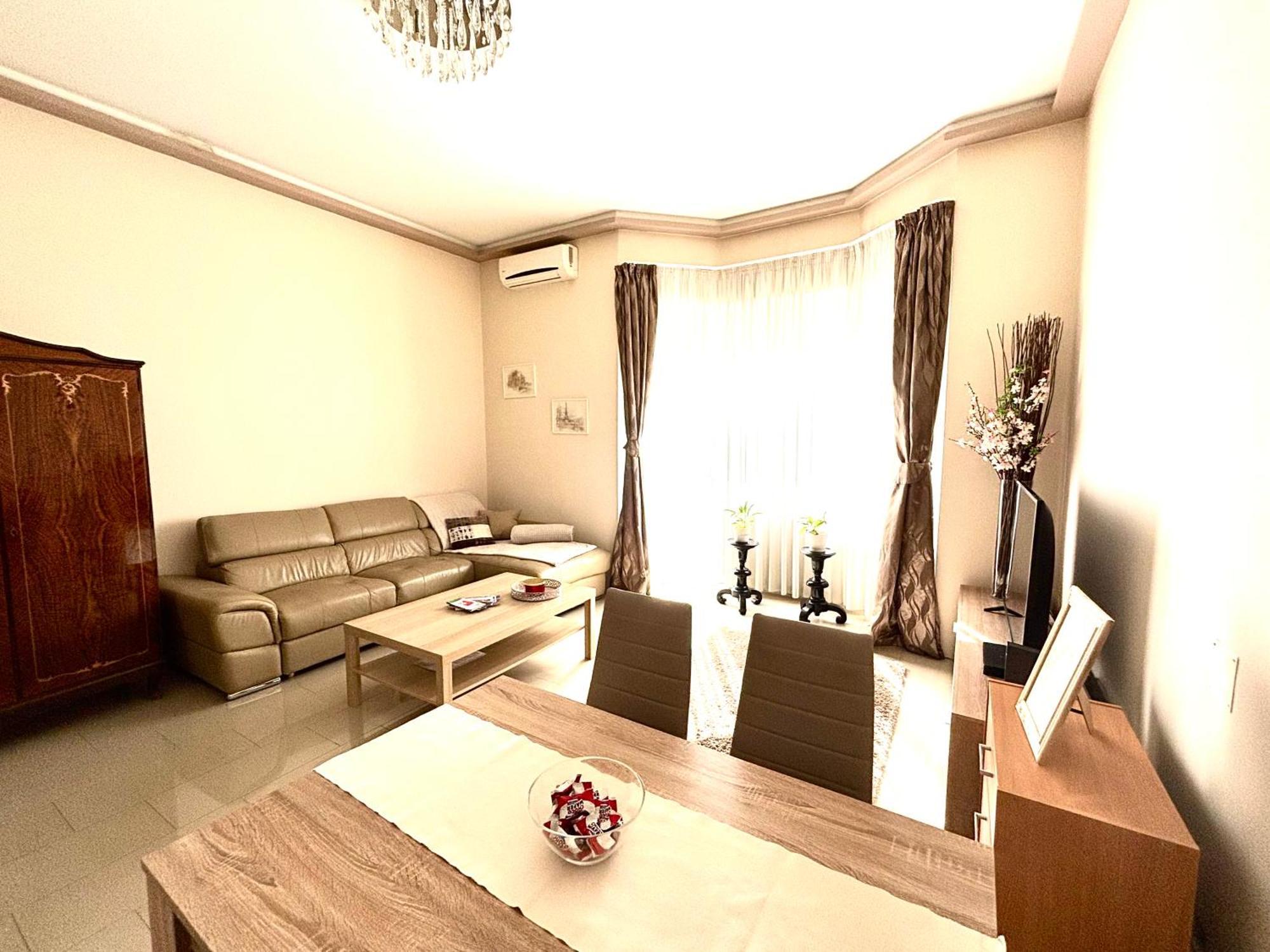Riverside Mansion Apartment