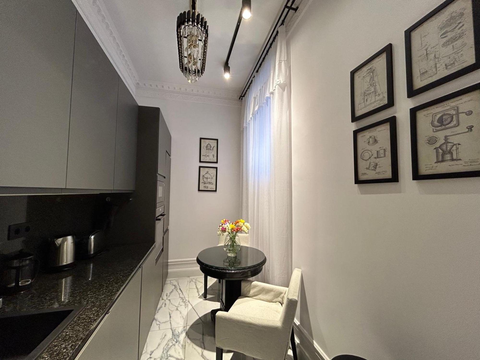 Premium Luxury Opera Near Opera And Basilica Appartamento *