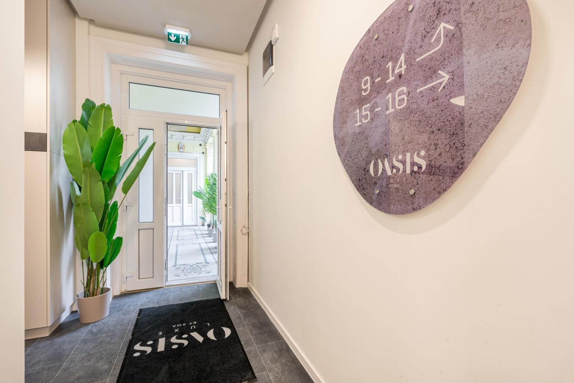 Oasis Luxe Boutique By Bqa Budapest