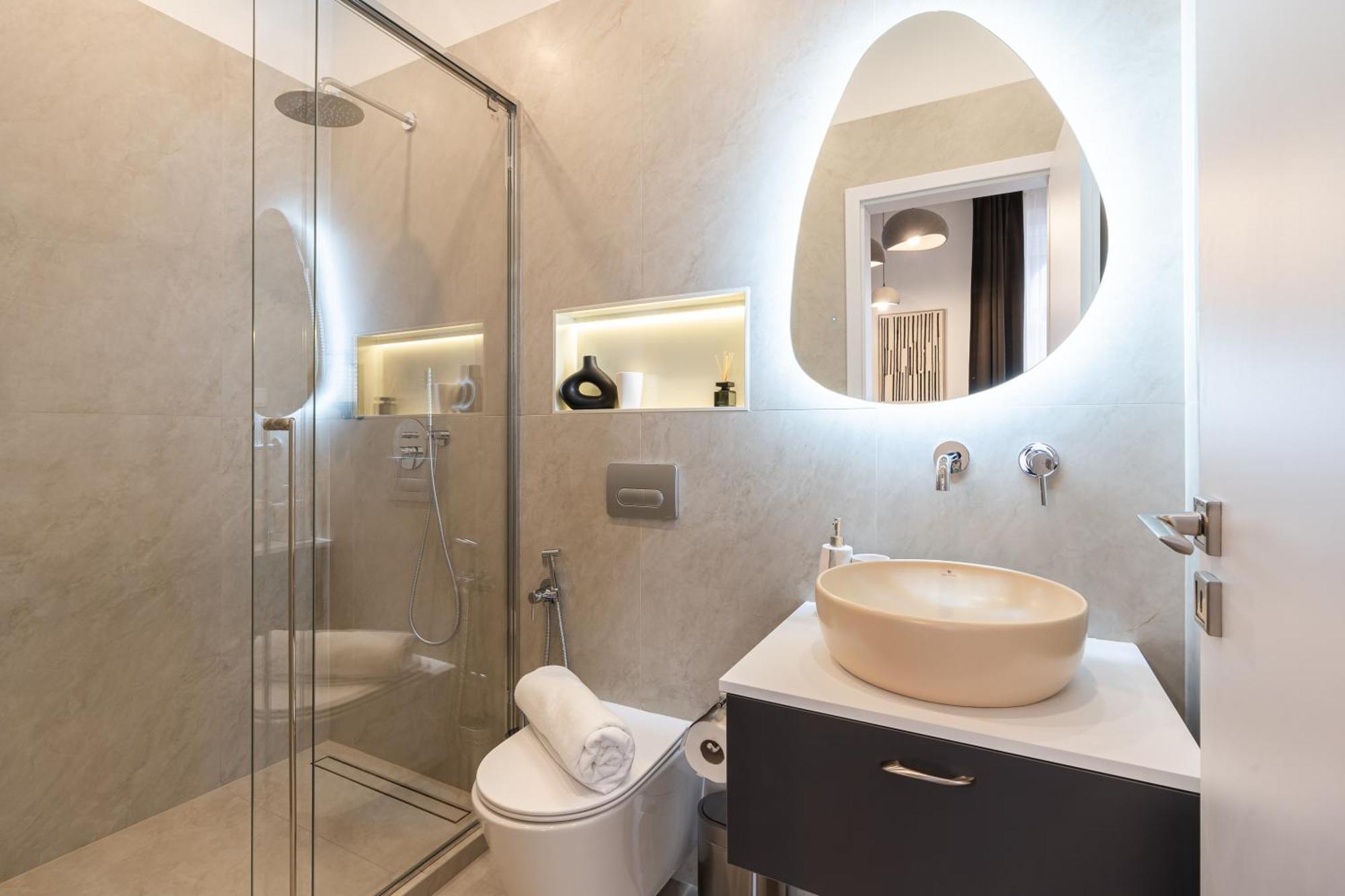 Oasis Luxe Boutique By Bqa *