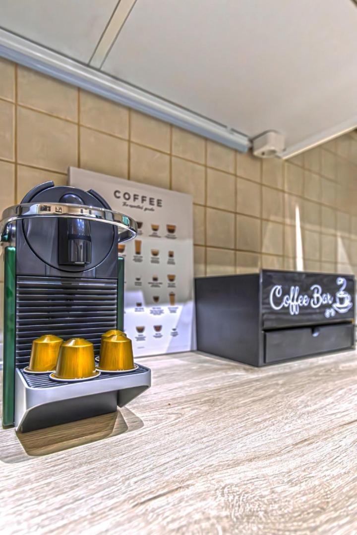 Chill & In The Heart Of Budapest-with Ac Appartamento Budapest