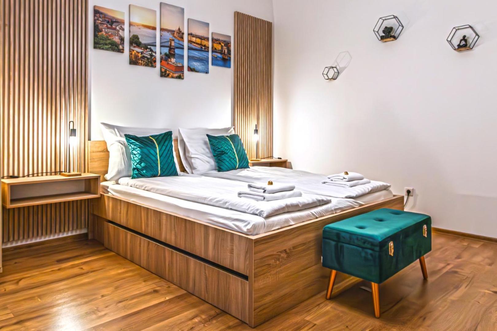 Chill & In The Heart Of Budapest-with Ac Appartamento