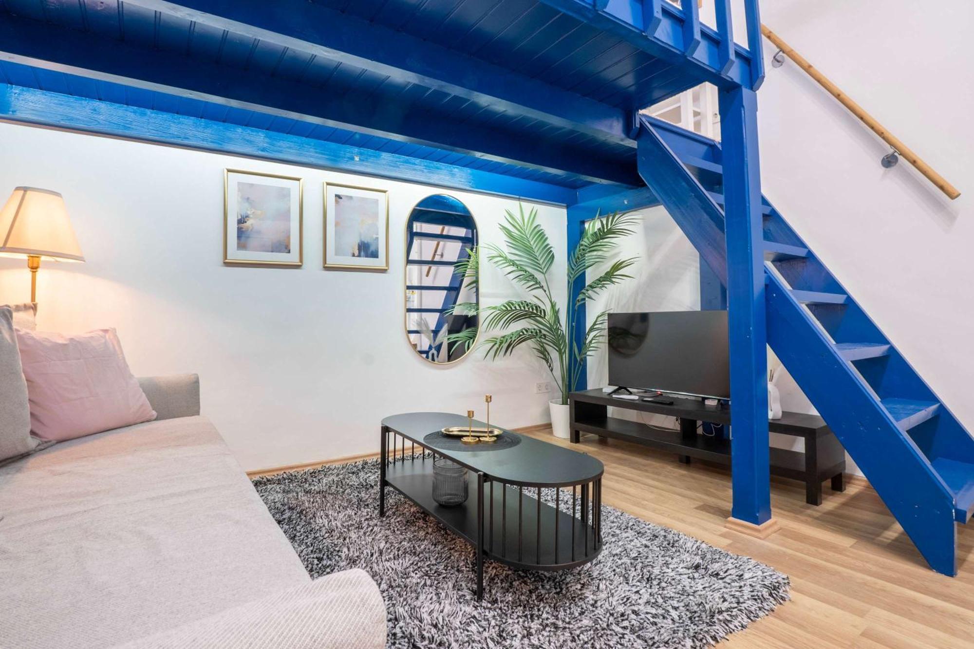 Charming In The Heart Of D26b