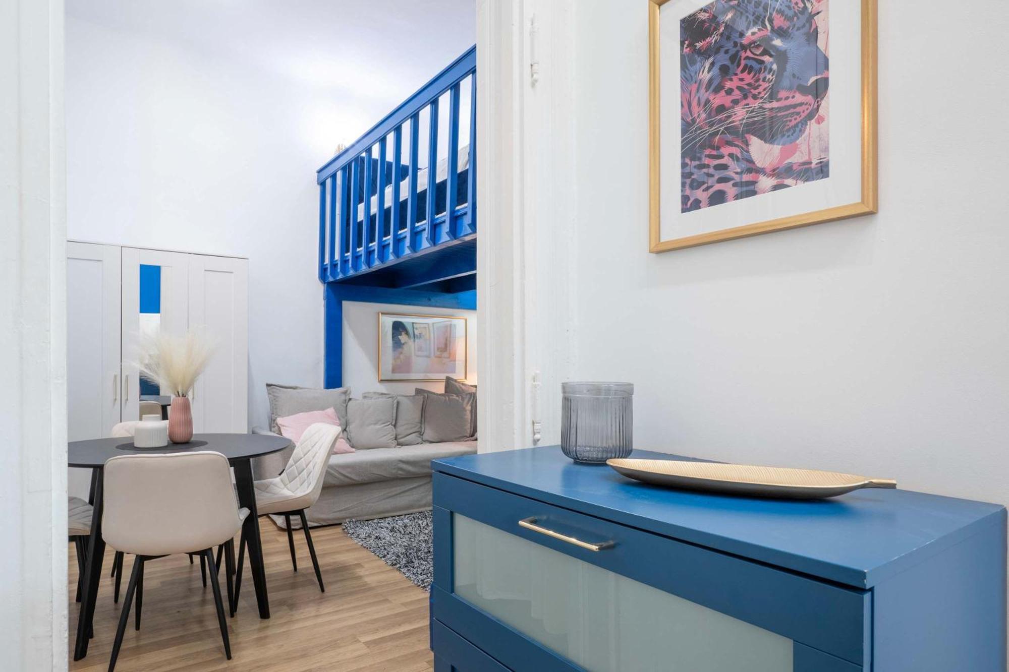 Charming In The Heart Of D26b