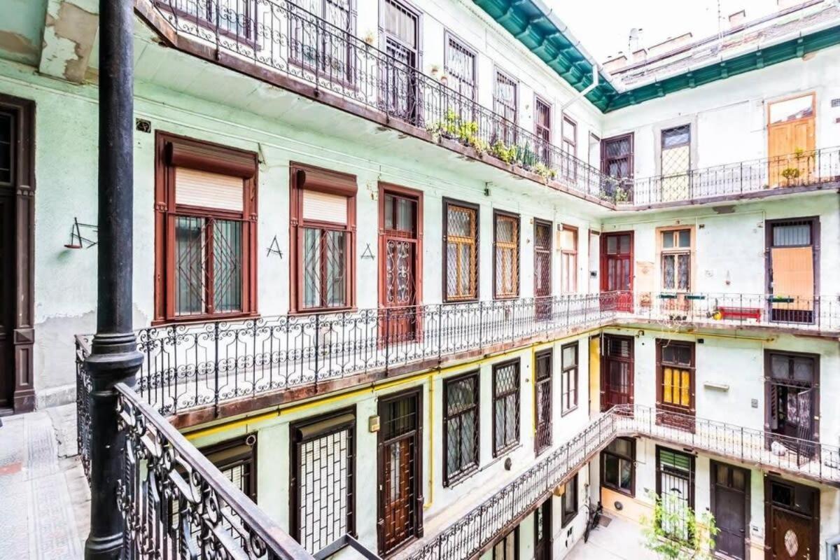 Akacfa Chic Retreat Downtown Budapest