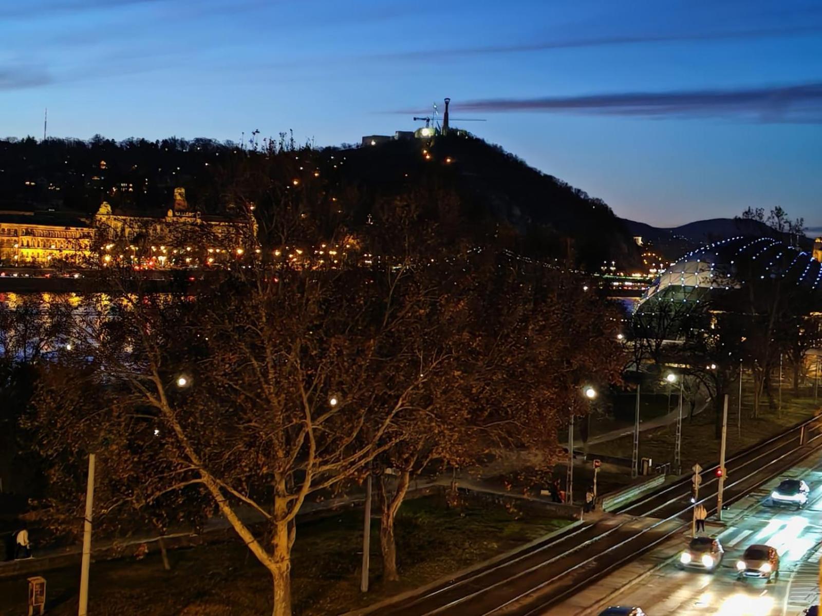 The Pearl With The Danube And Gellert Hill View Appartamento *