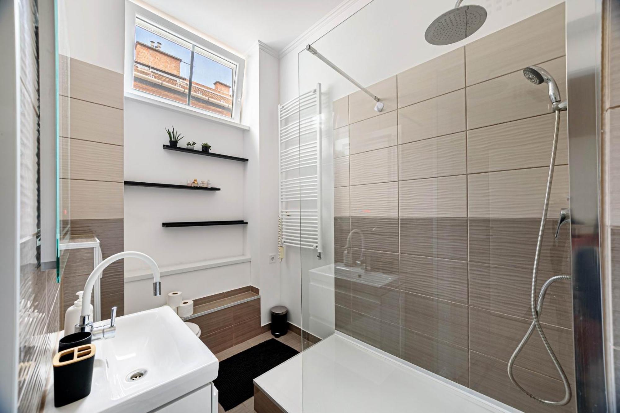 Chic 2br Flat Near The Opera Budapešť
