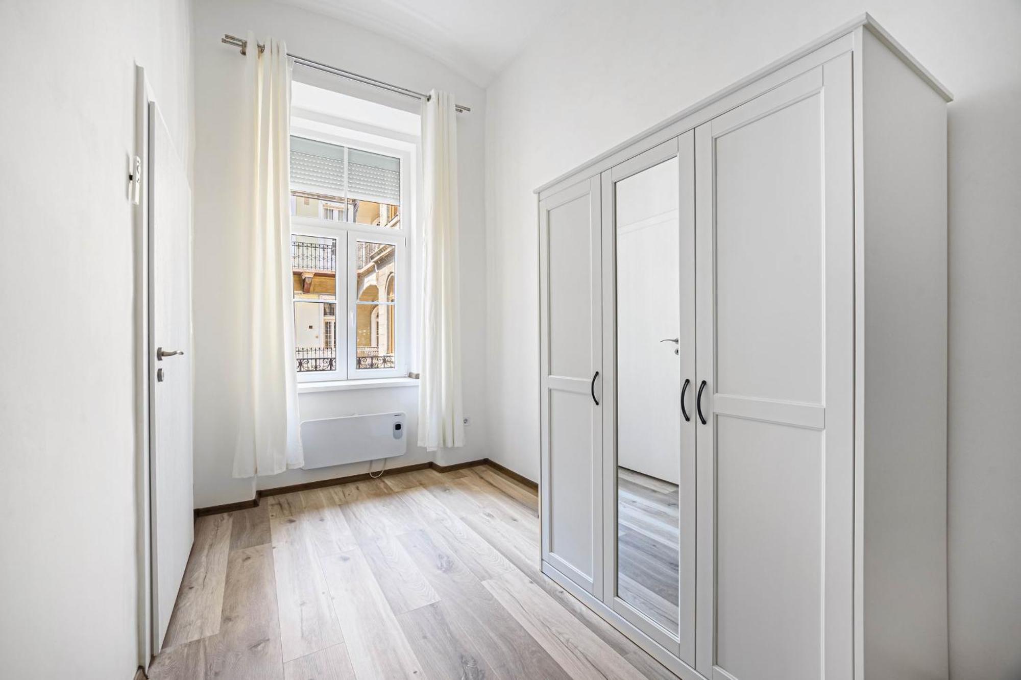 Chic 2br Flat Near The Opera Apartman Budapest
